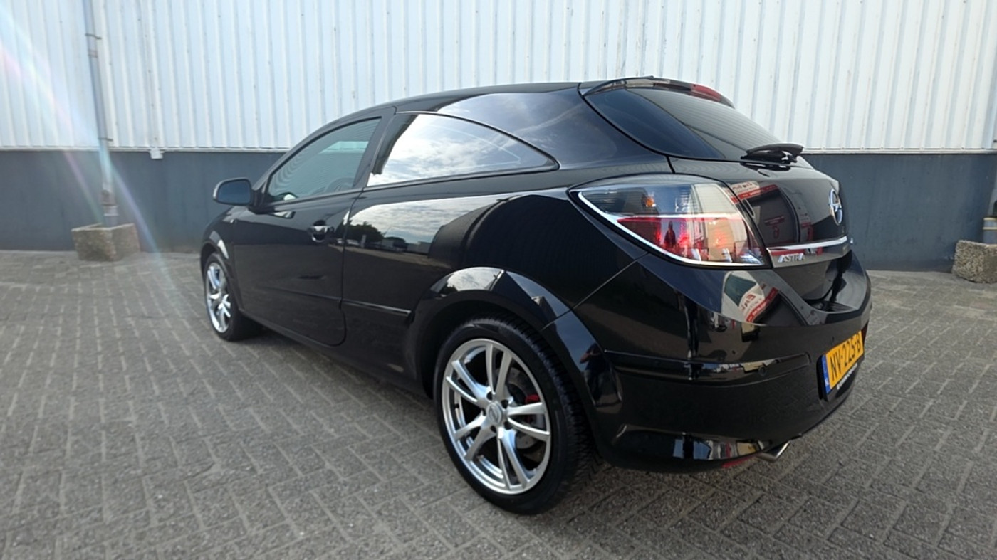 Foto van Opel Astra GTC