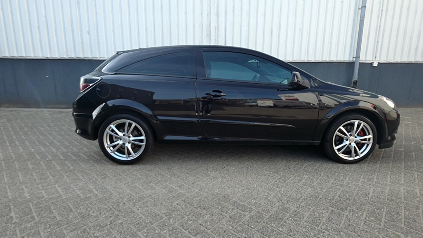 Foto van Opel Astra GTC