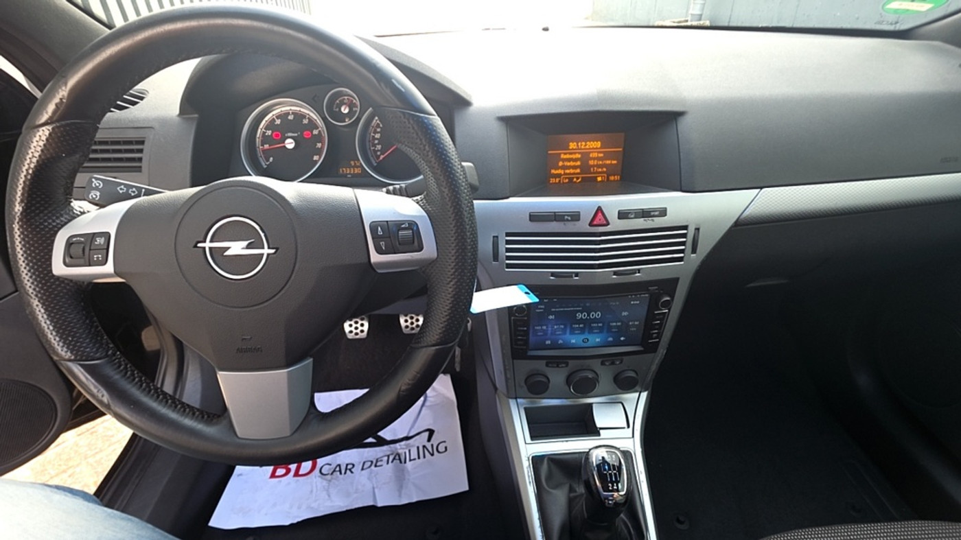 Foto van Opel Astra GTC