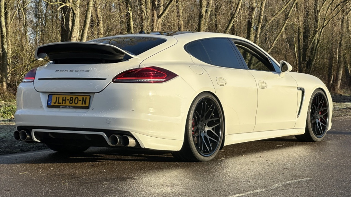 Foto van Porsche Panamera S