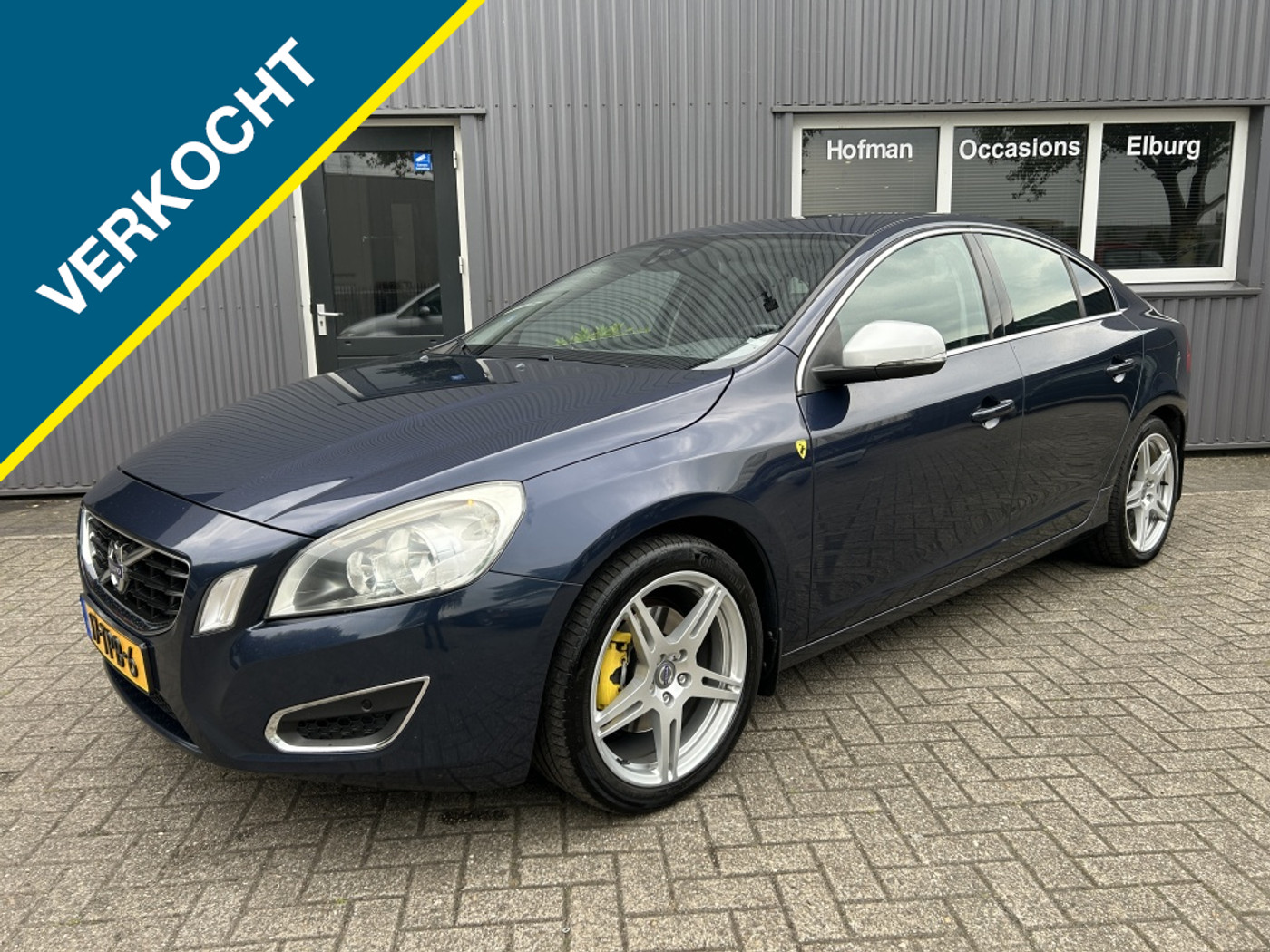 Volvo S60 2.0 D3 R-Design AUT PDC Leer 18"LMV APK! 2011 - voorkant