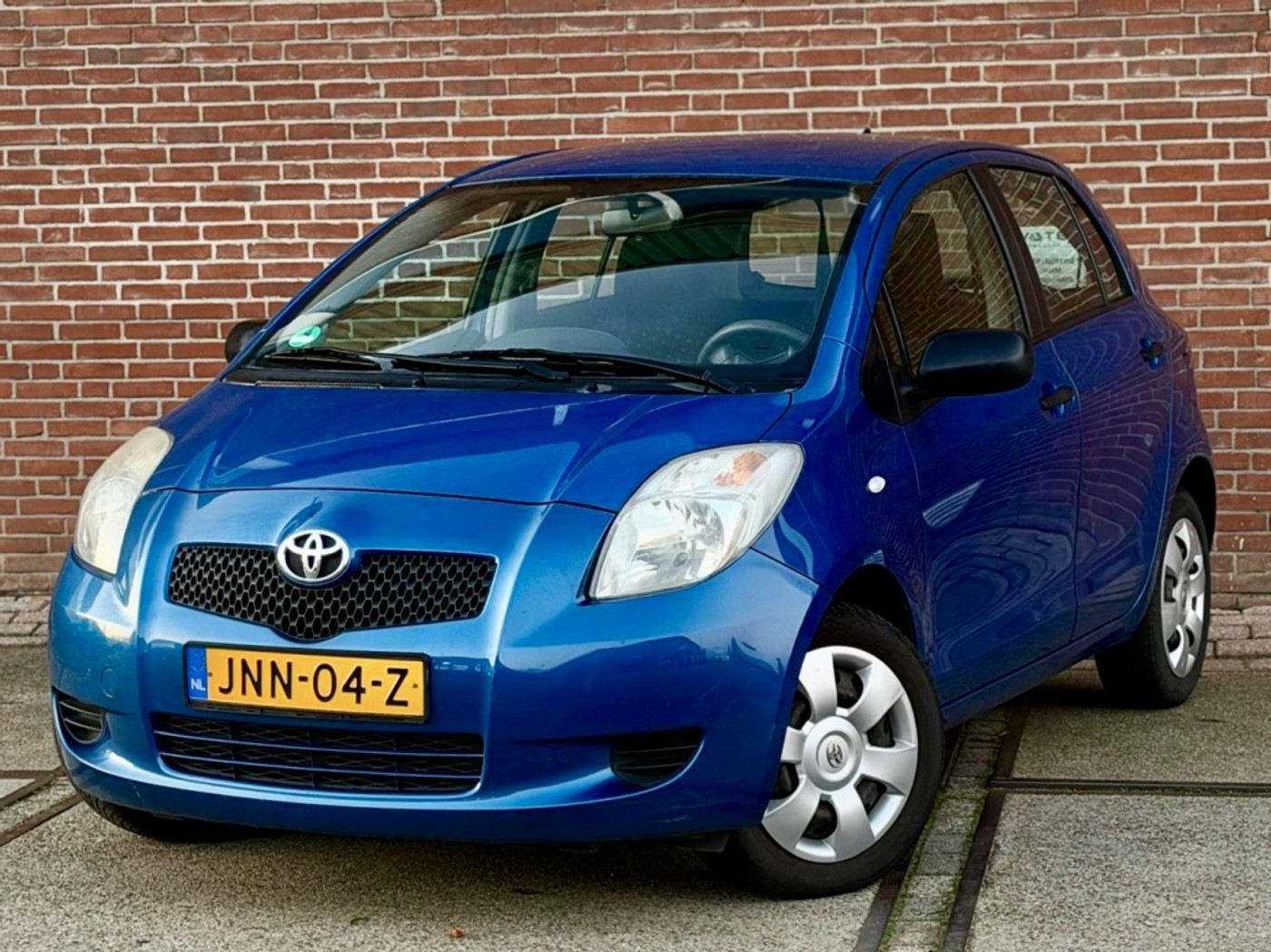 Toyota Toyota Yaris 1.0 VVTi Sol |AIRCO |STUURBKR |NIEUWE APK 2006 - voorkant