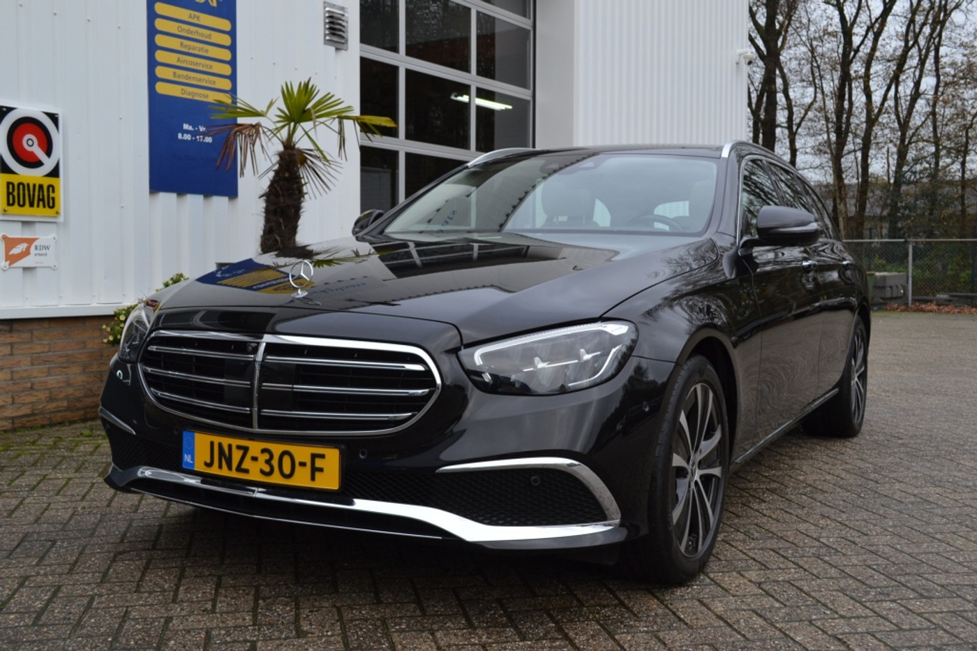 Mercedes-Benz E 300 E BTW auto 2022 - voorkant