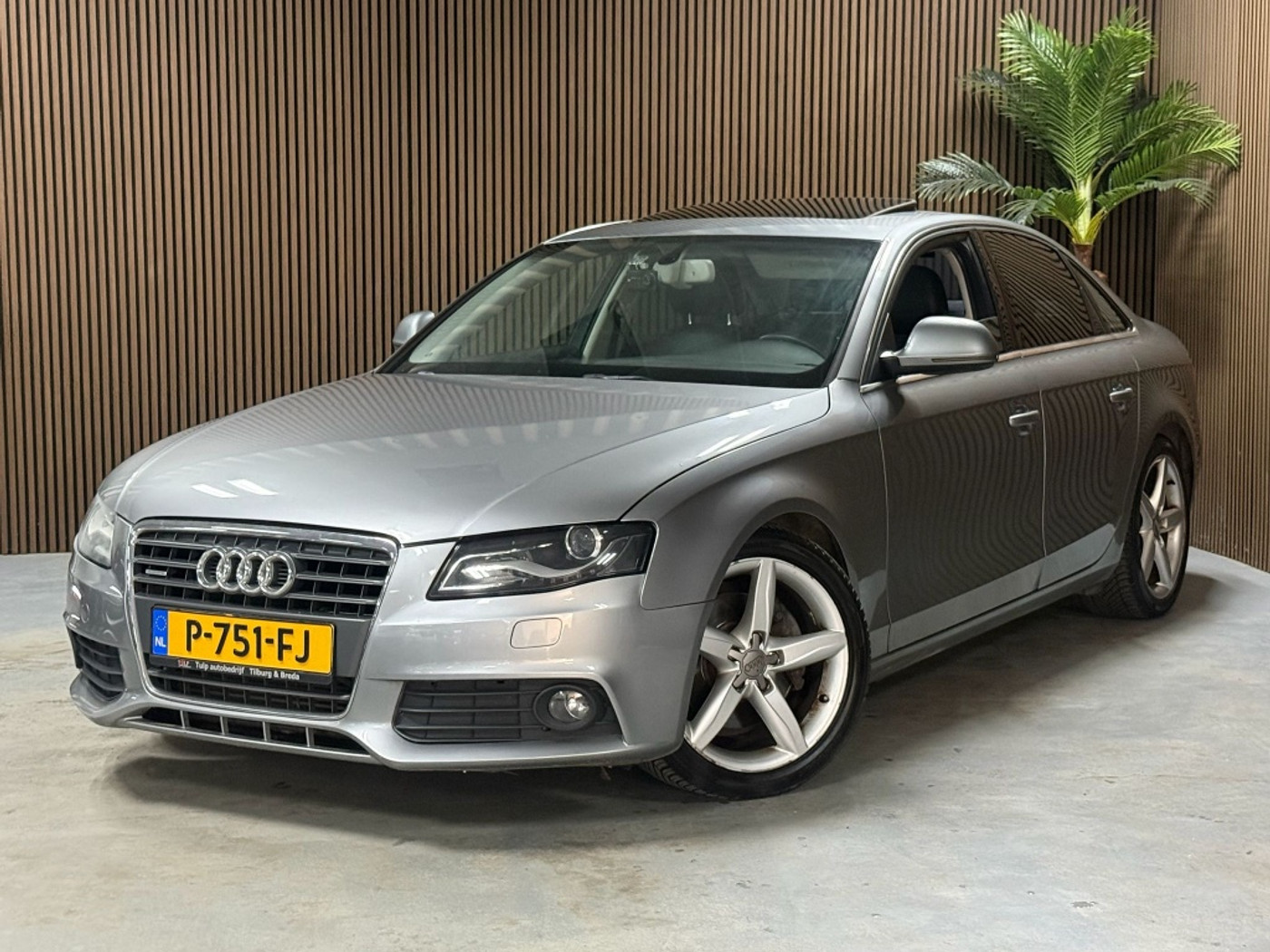 Audi A4 2.0 TFSI quattro 2009 - voorkant