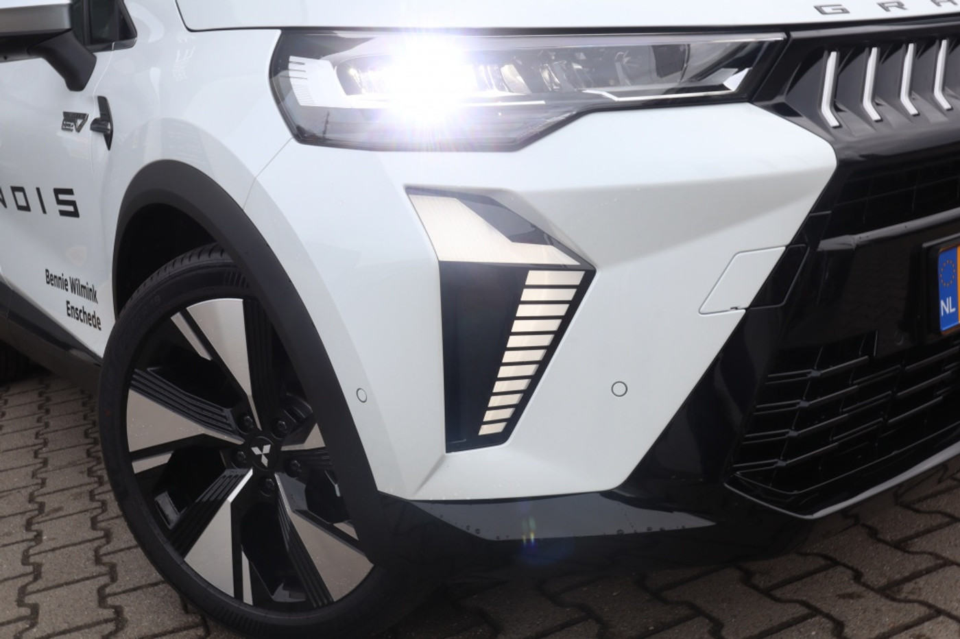 Foto van Mitsubishi Grandis