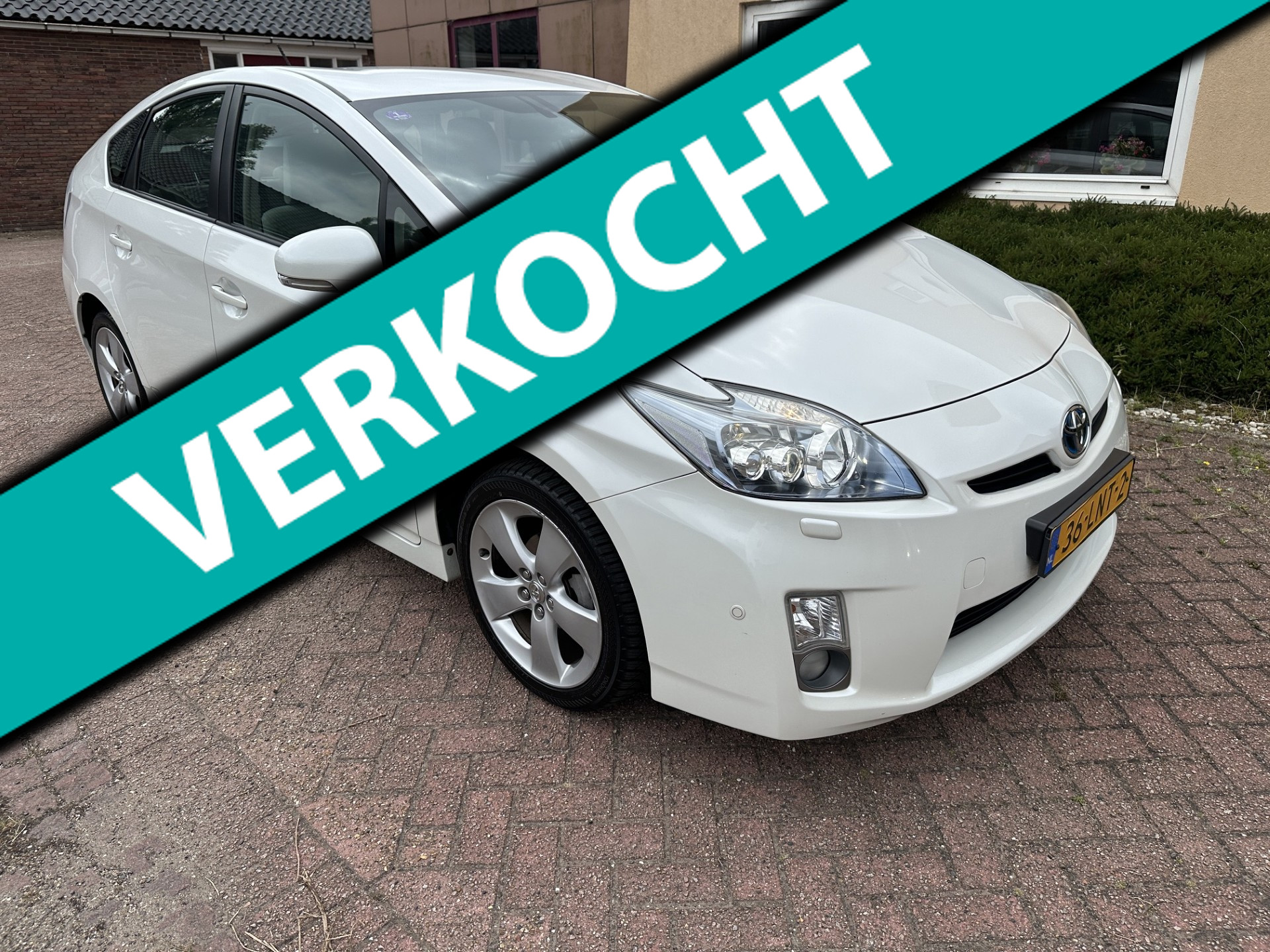 Toyota Toyota Prius 1.8 Dynamic NAVI CAMERA/LEER/NAP/SCHADEVRIJ 2010 - voorkant