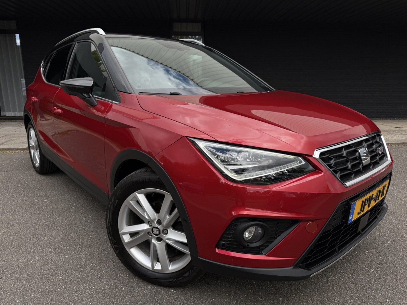 Seat Arona 1.0 TSI FR // Led // Beats audio // Ambiance verlichting // 2020 - voorkant