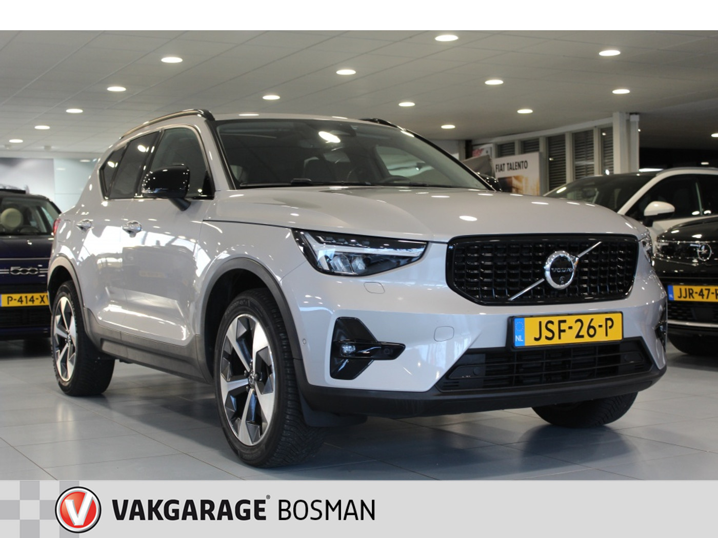 Volvo XC40 2.0 B3 Ultimate Dark/Panoramadak/360/Keyles/H&K 2023 - voorkant