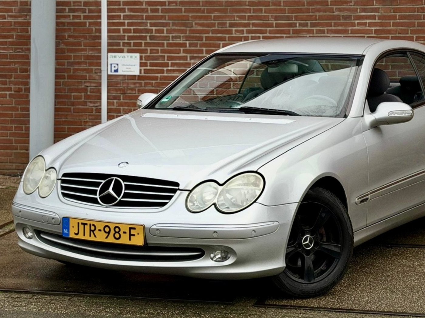 Foto van Mercedes-Benz CLK 200 Kompressor