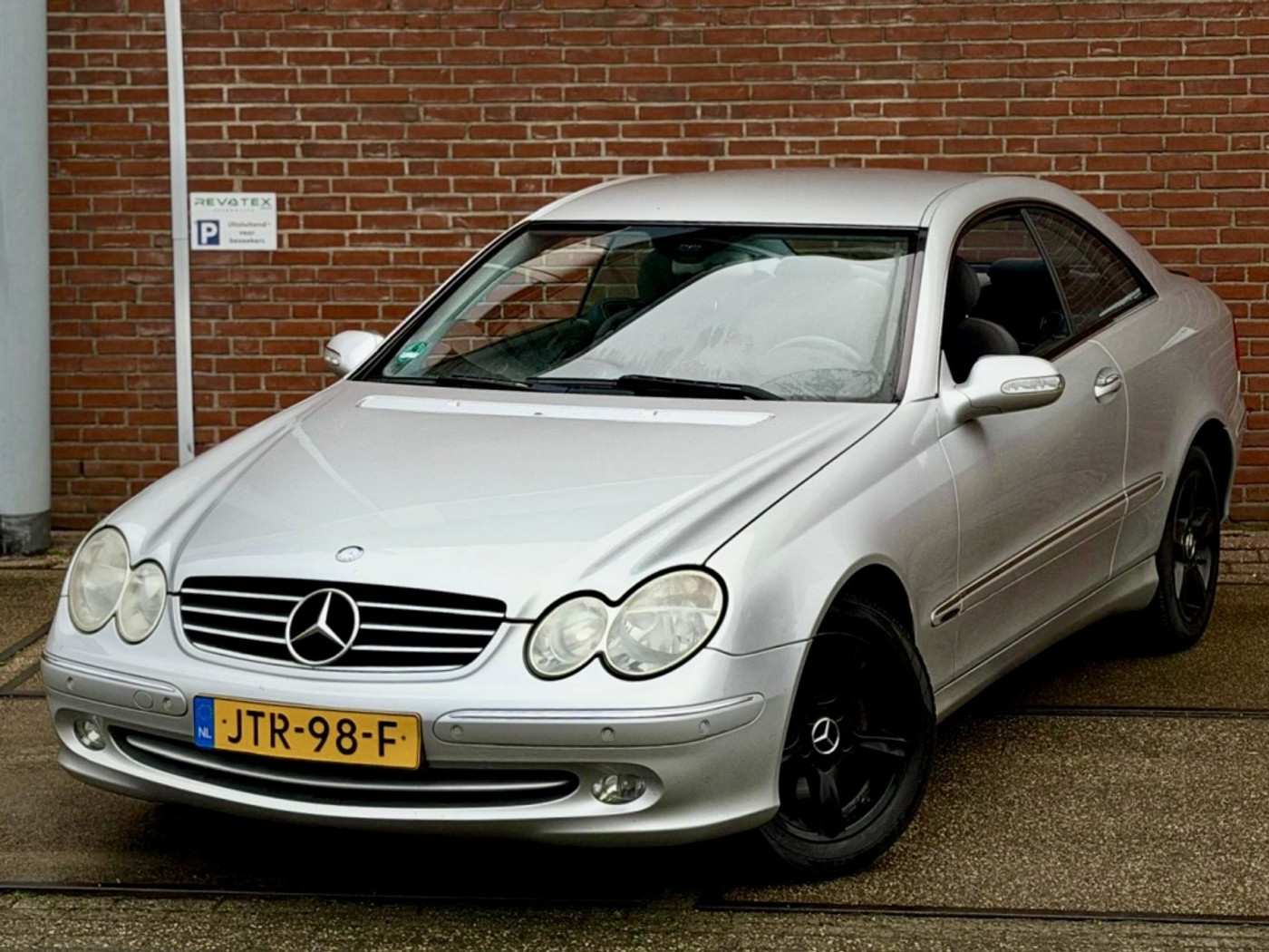Foto van Mercedes-Benz CLK 200 Kompressor