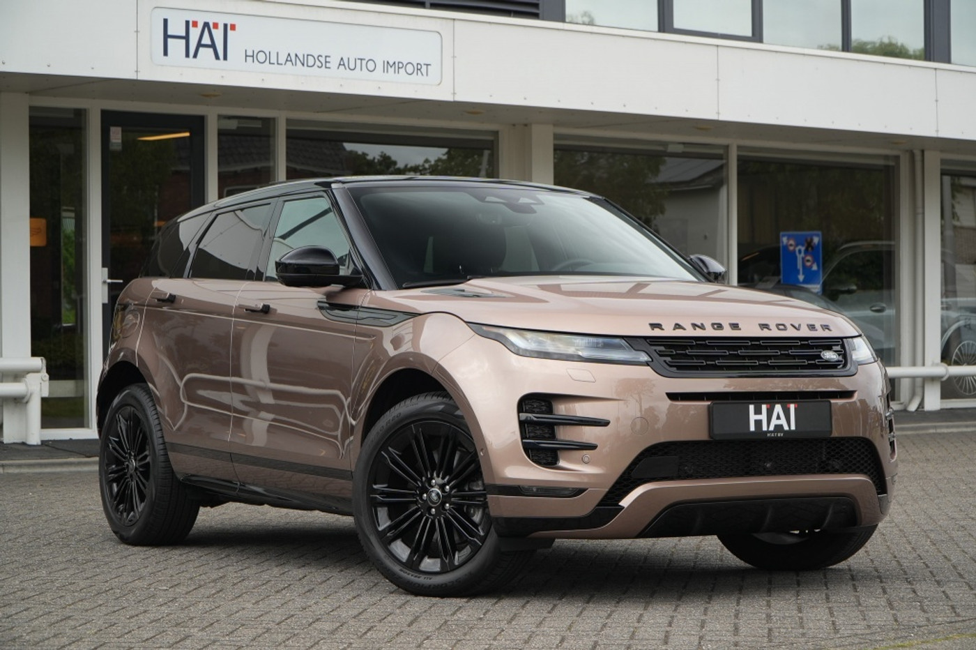 Land Rover Range Rover Evoque 1.5 P270e AWD Dynamic SE I Pano I Black Pack I 5 Jaar garantie I 2024 - voorkant