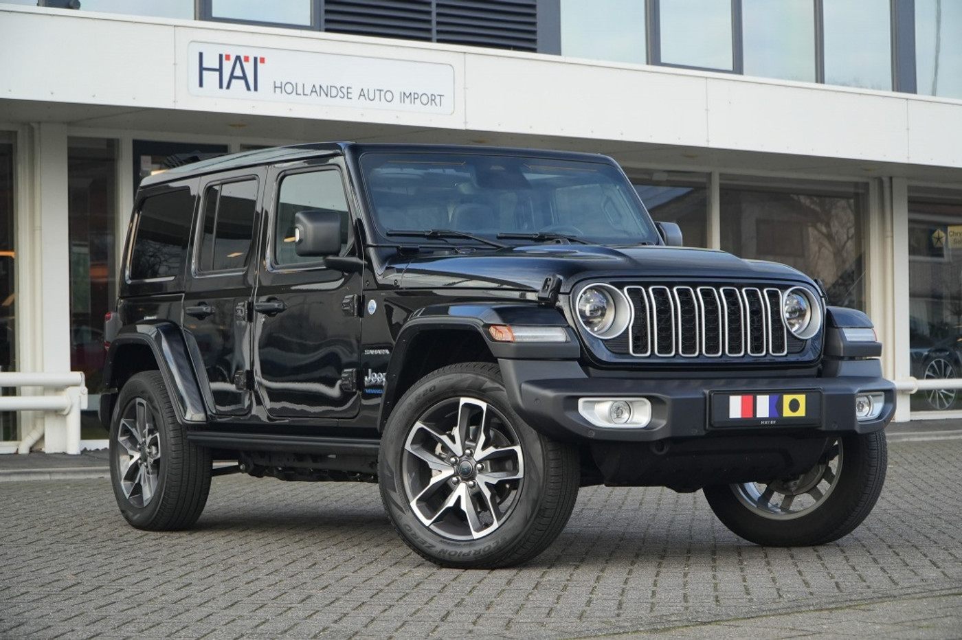 Jeep Wrangler Unlimited 4xe 380 Sahara I Sky-one I ACC I 20 Inch I 2024 - voorkant