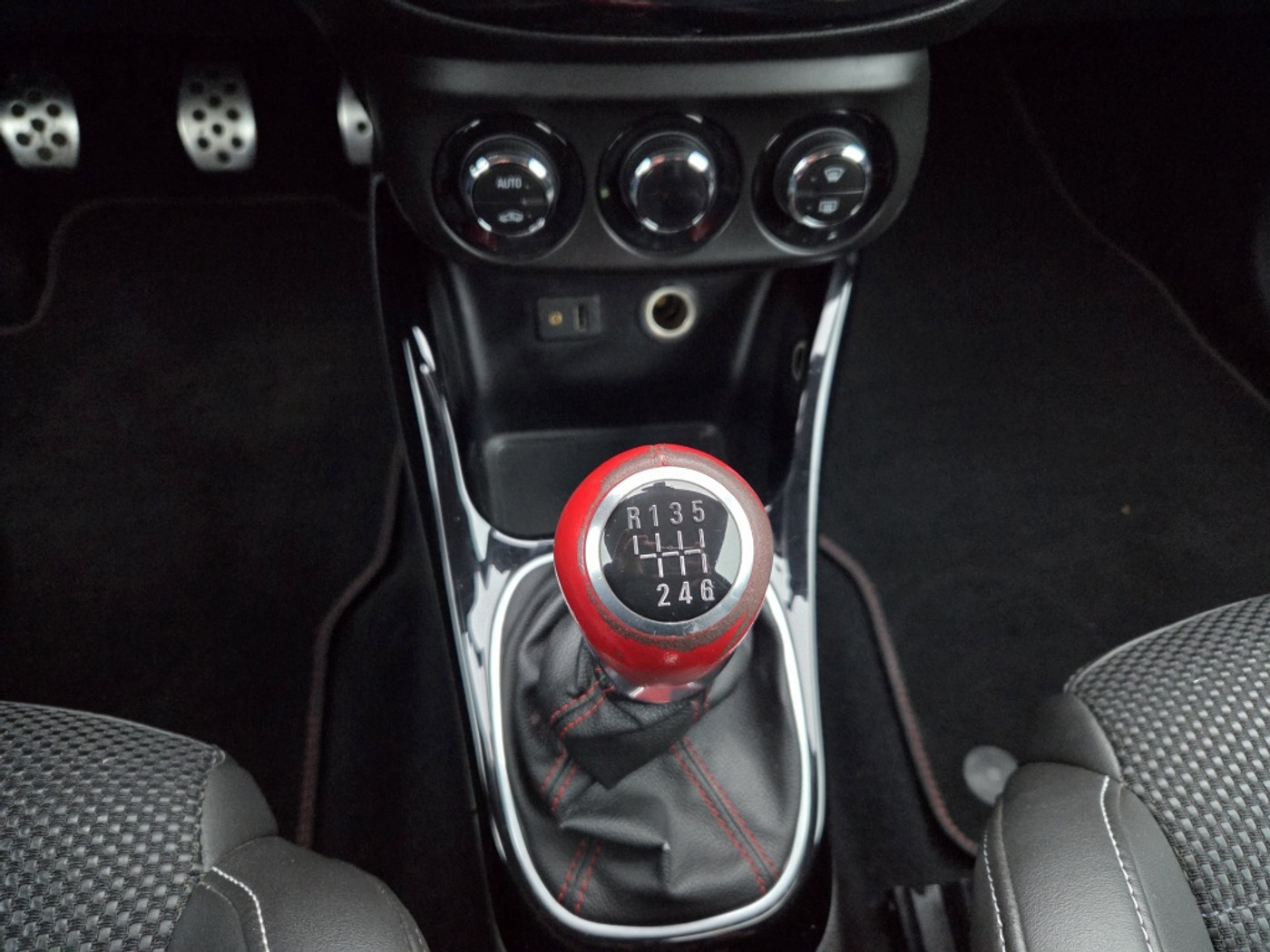 Foto van Opel Adam