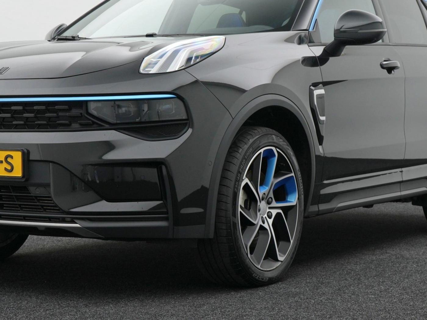 Foto van Lynk&co LYNK & Co 01