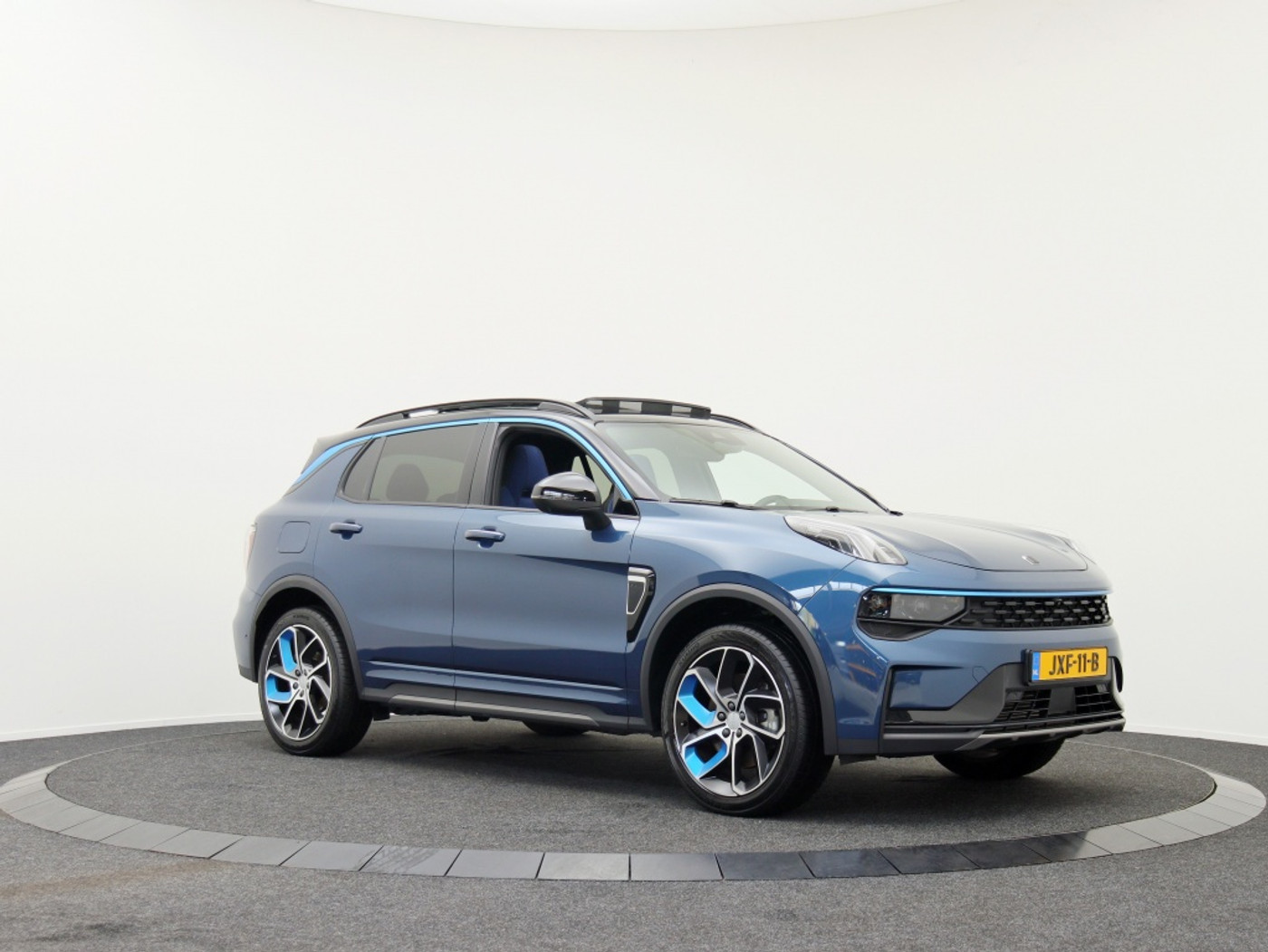 Foto van Lynk&co LYNK & Co 01