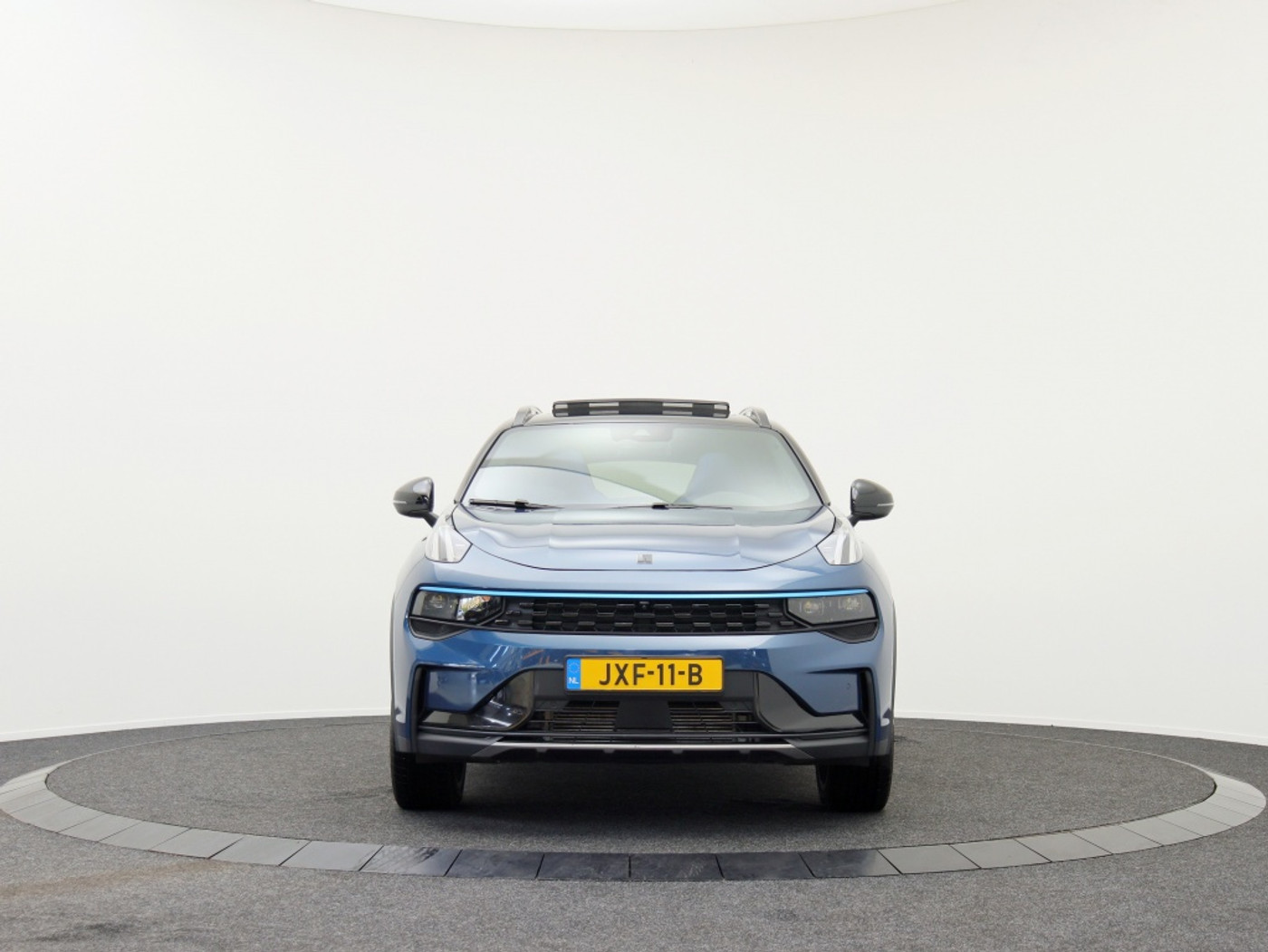 Foto van Lynk&co LYNK & Co 01