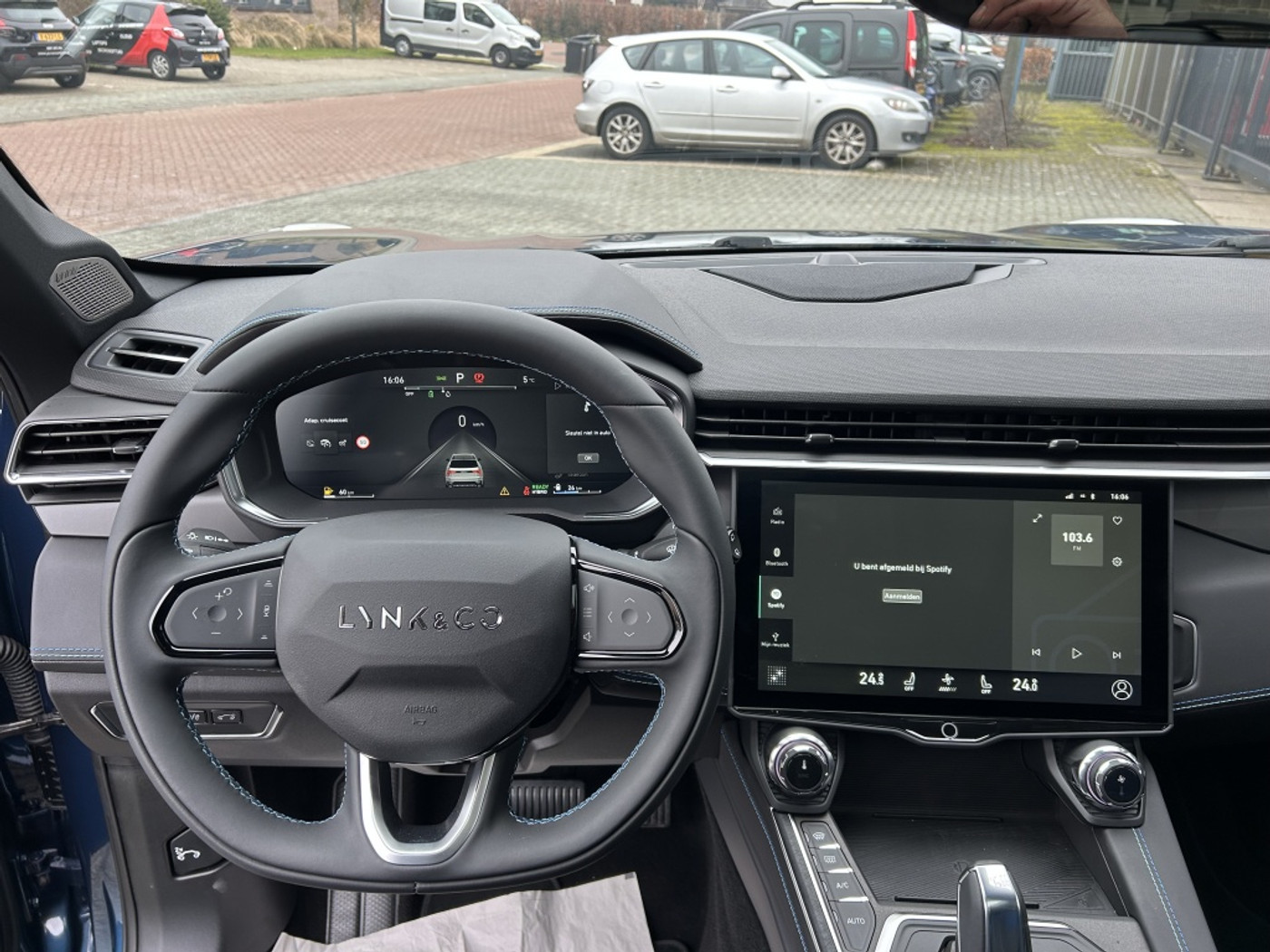 Foto van Lynk&co LYNK & Co 01