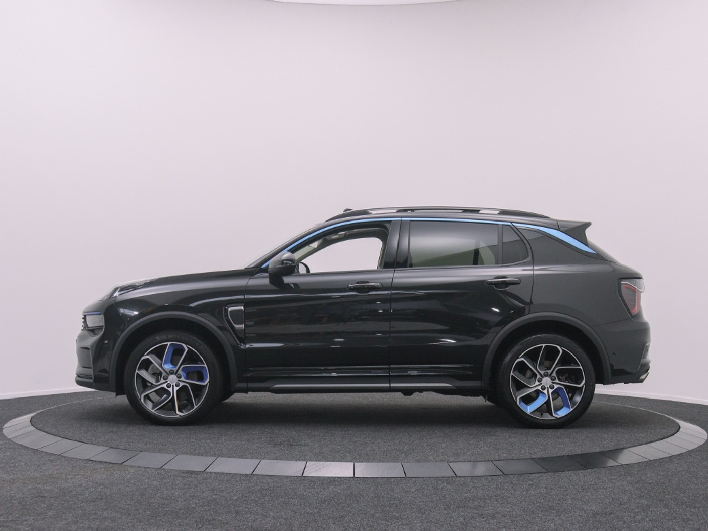 Foto van Lynk&co LYNK & Co 01
