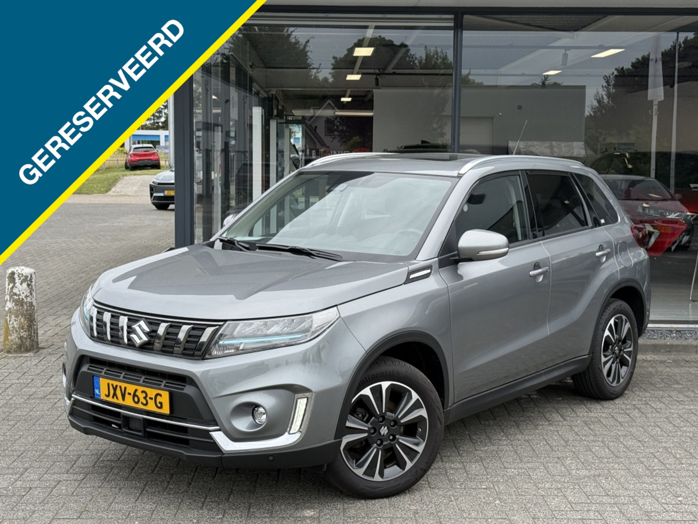 Suzuki Vitara 1.5 Hybrid Style AllGrip | PanoDak | AdaptiveCruise 2023 - voorkant
