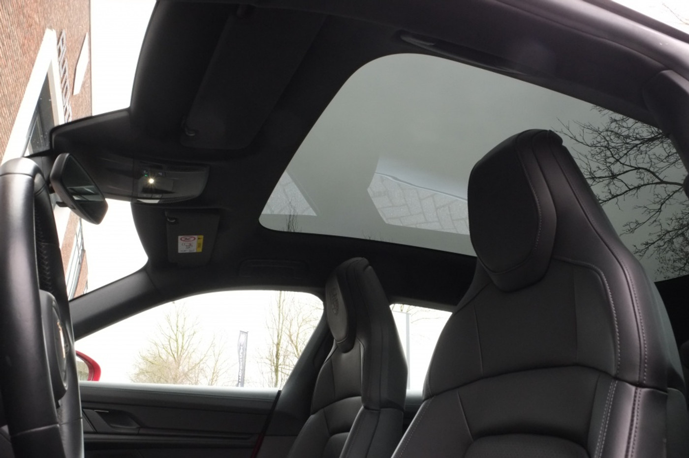 Foto van Porsche Taycan