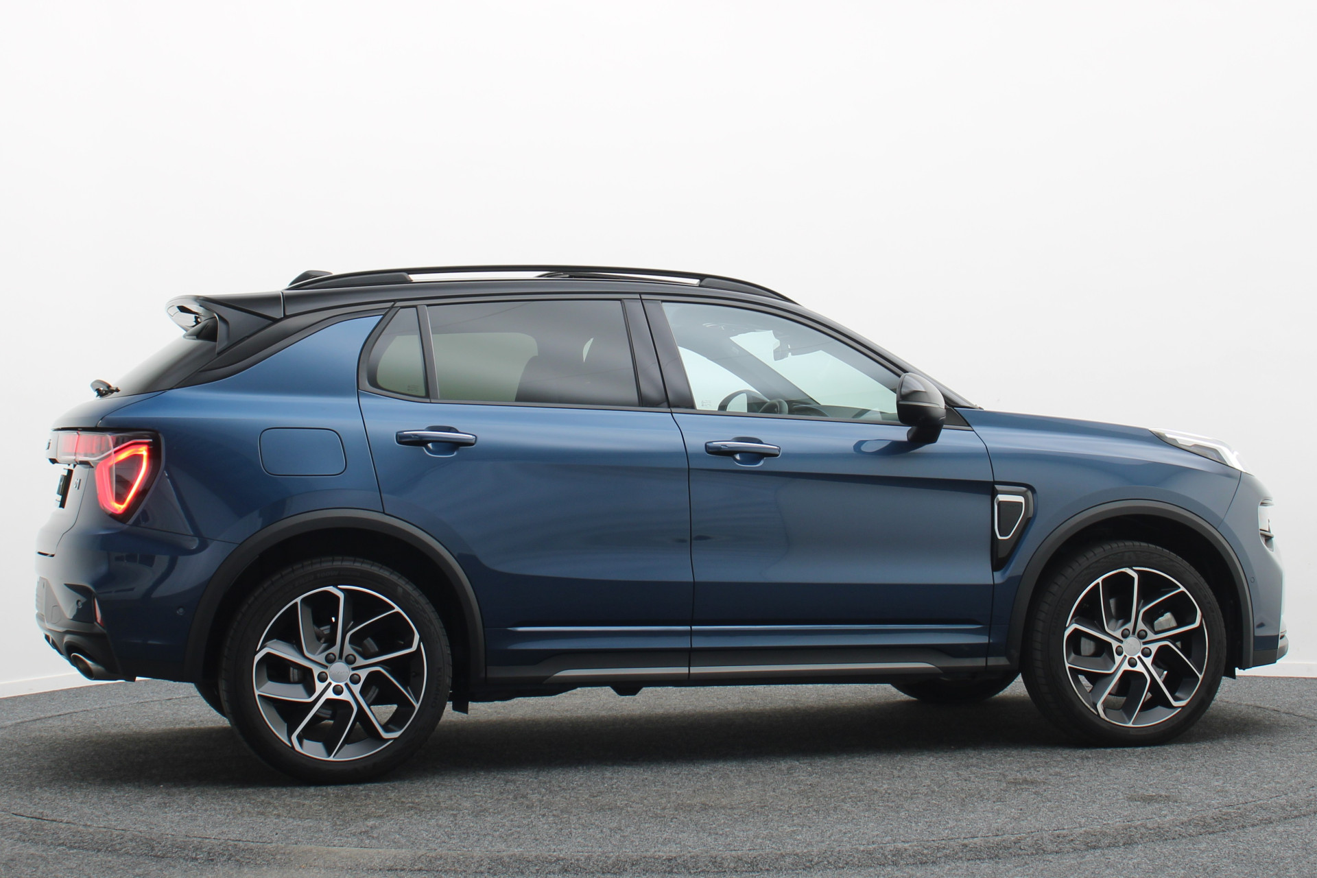 Foto van Lynk&co LYNK & Co 01