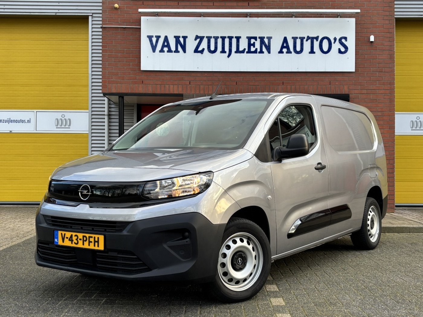 Opel Combo 1.5D L2H1 131pk Schuifdeur Climate Camera Cruise *BPM-vrij* BTW 2024 - voorkant