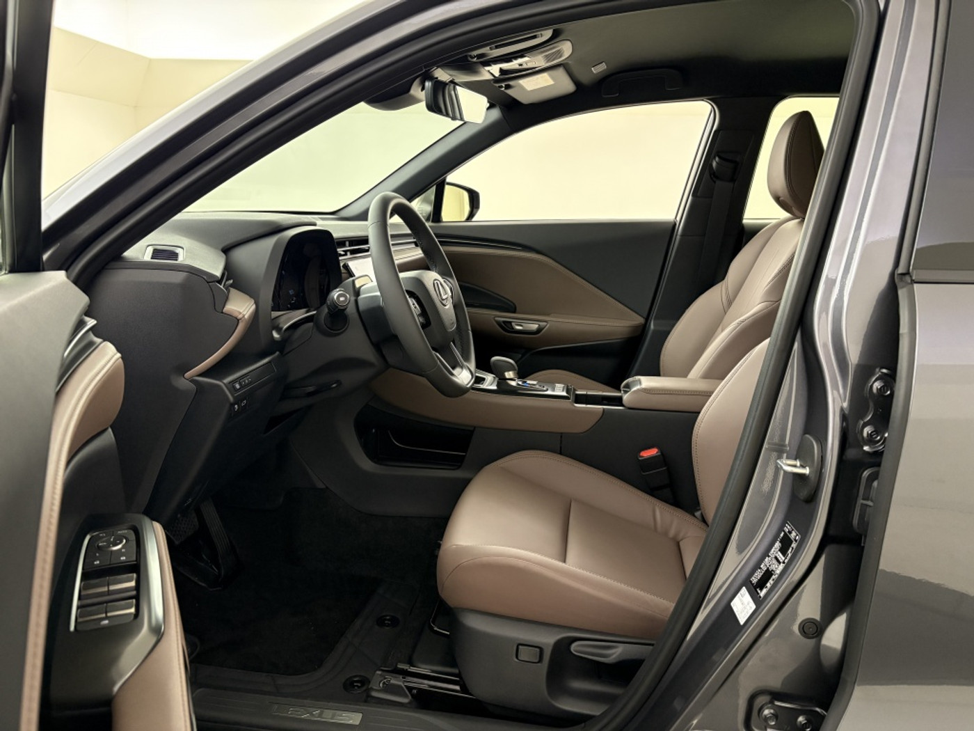 Foto van Lexus LBX