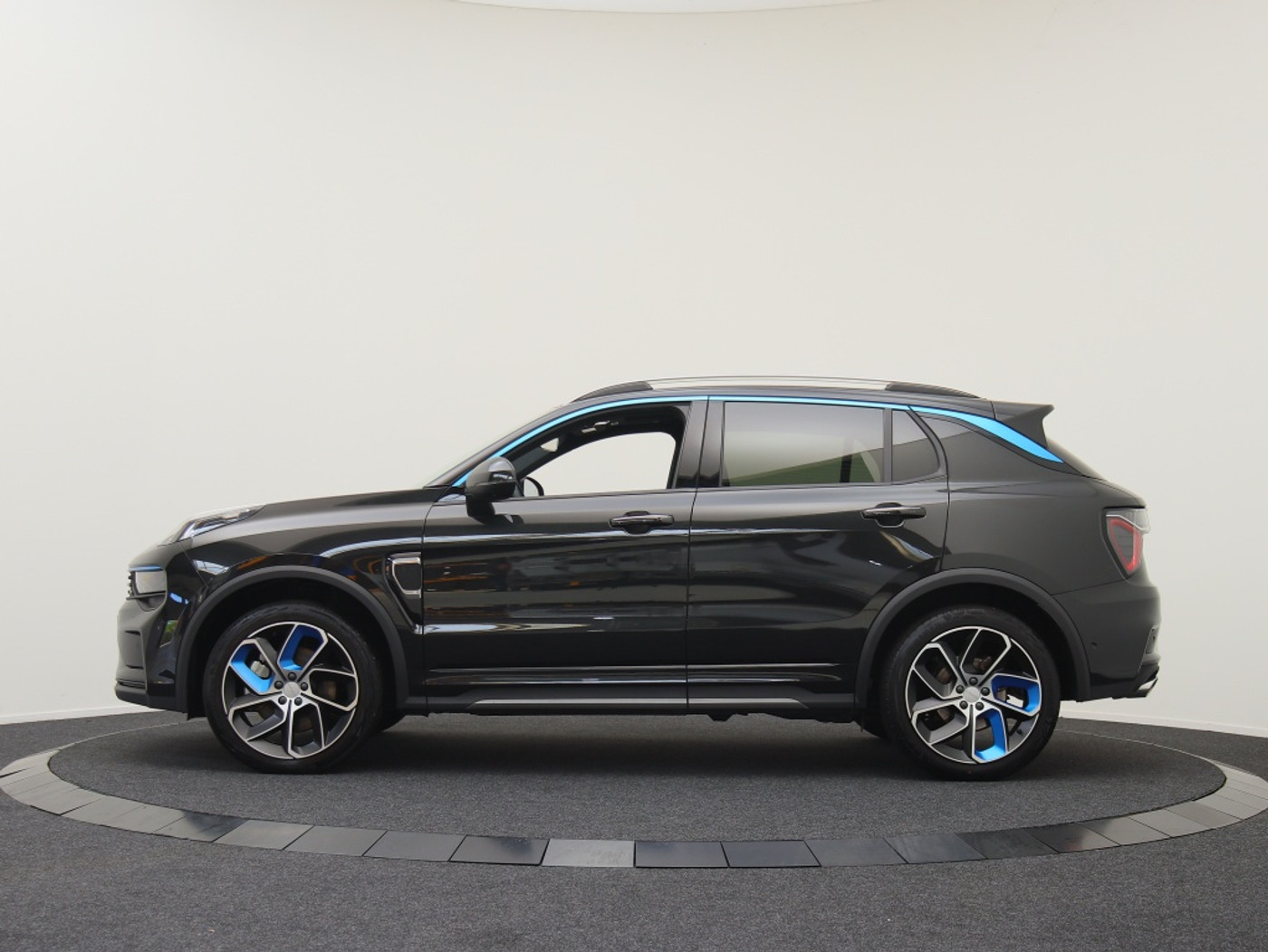 Foto van Lynk&co LYNK & Co 01