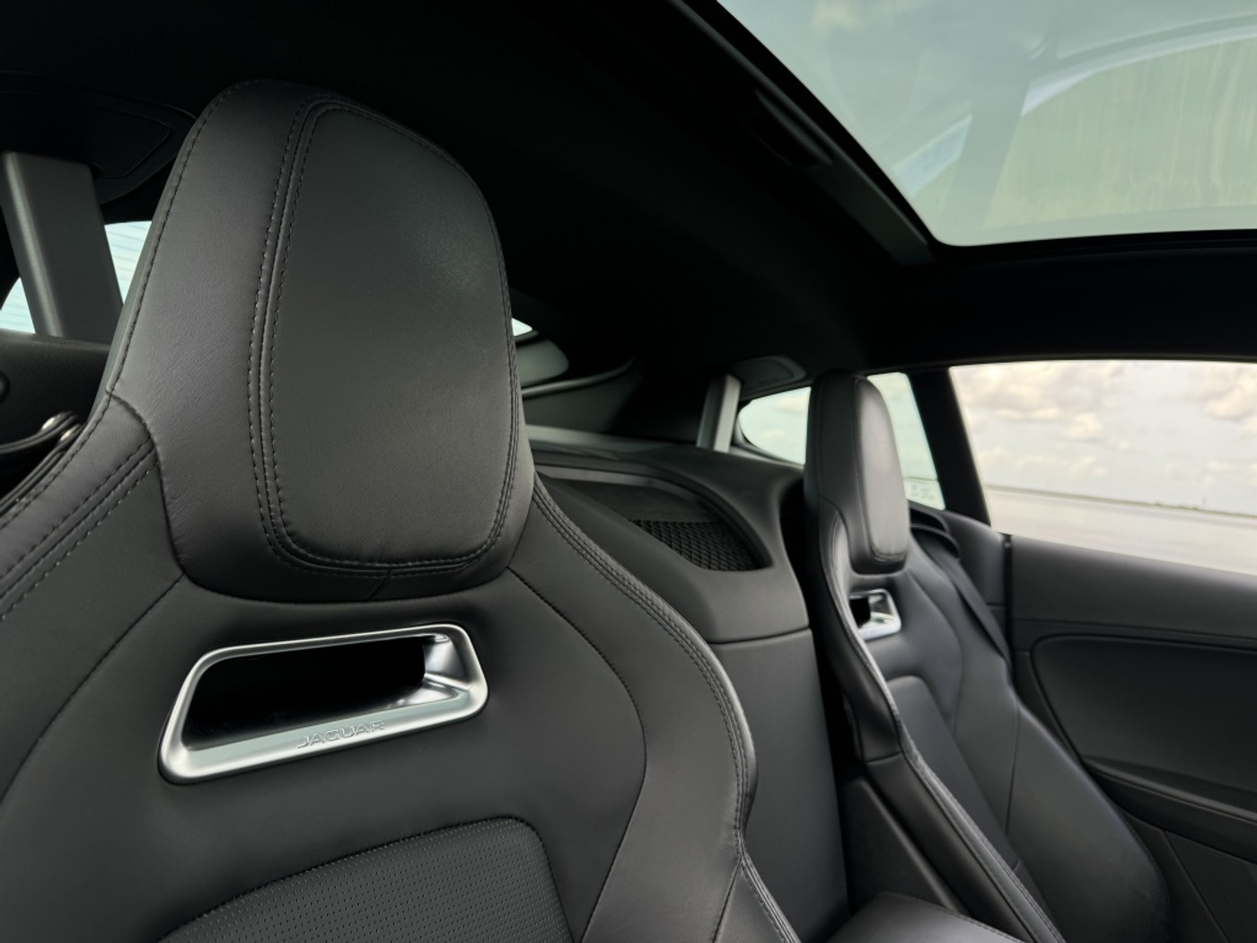 Foto van Jaguar Jaguar F-type