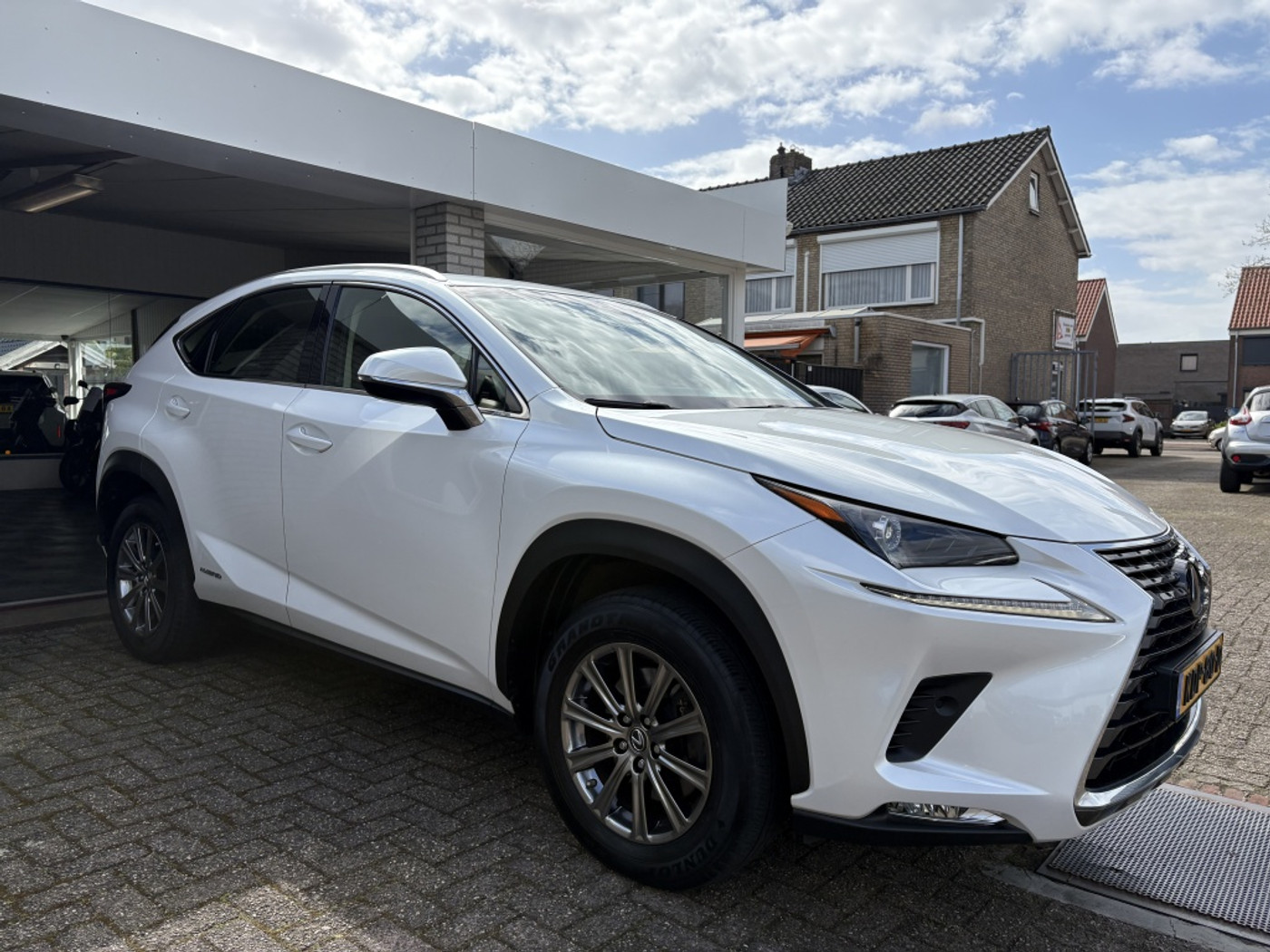 Foto van Lexus Lexus Nx300h