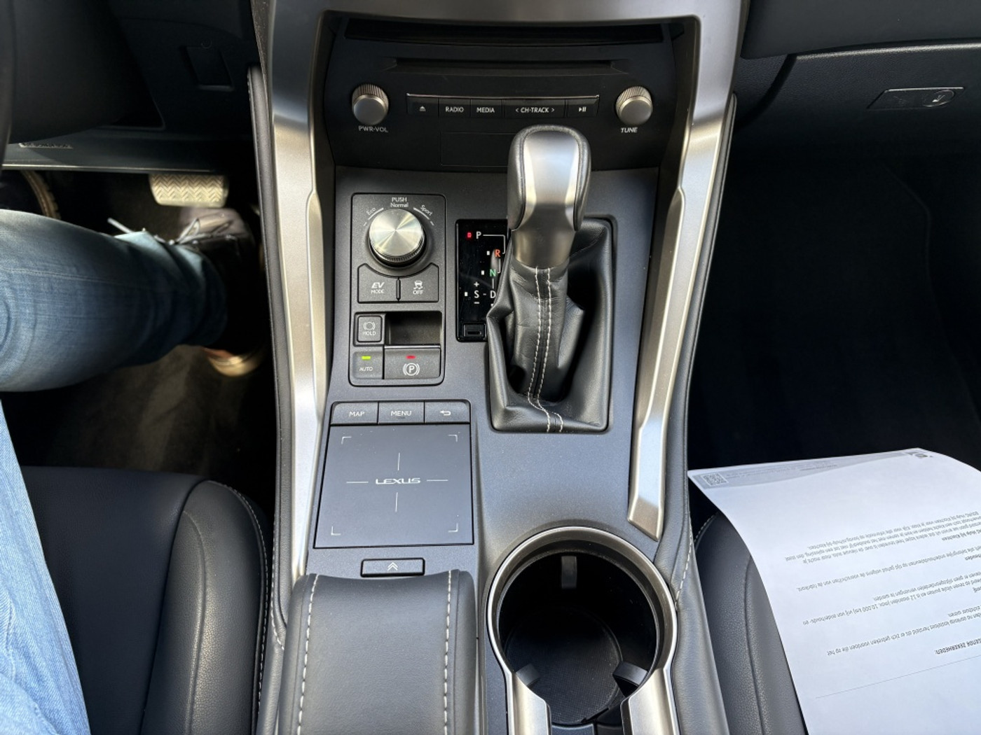 Foto van Lexus Lexus Nx300h