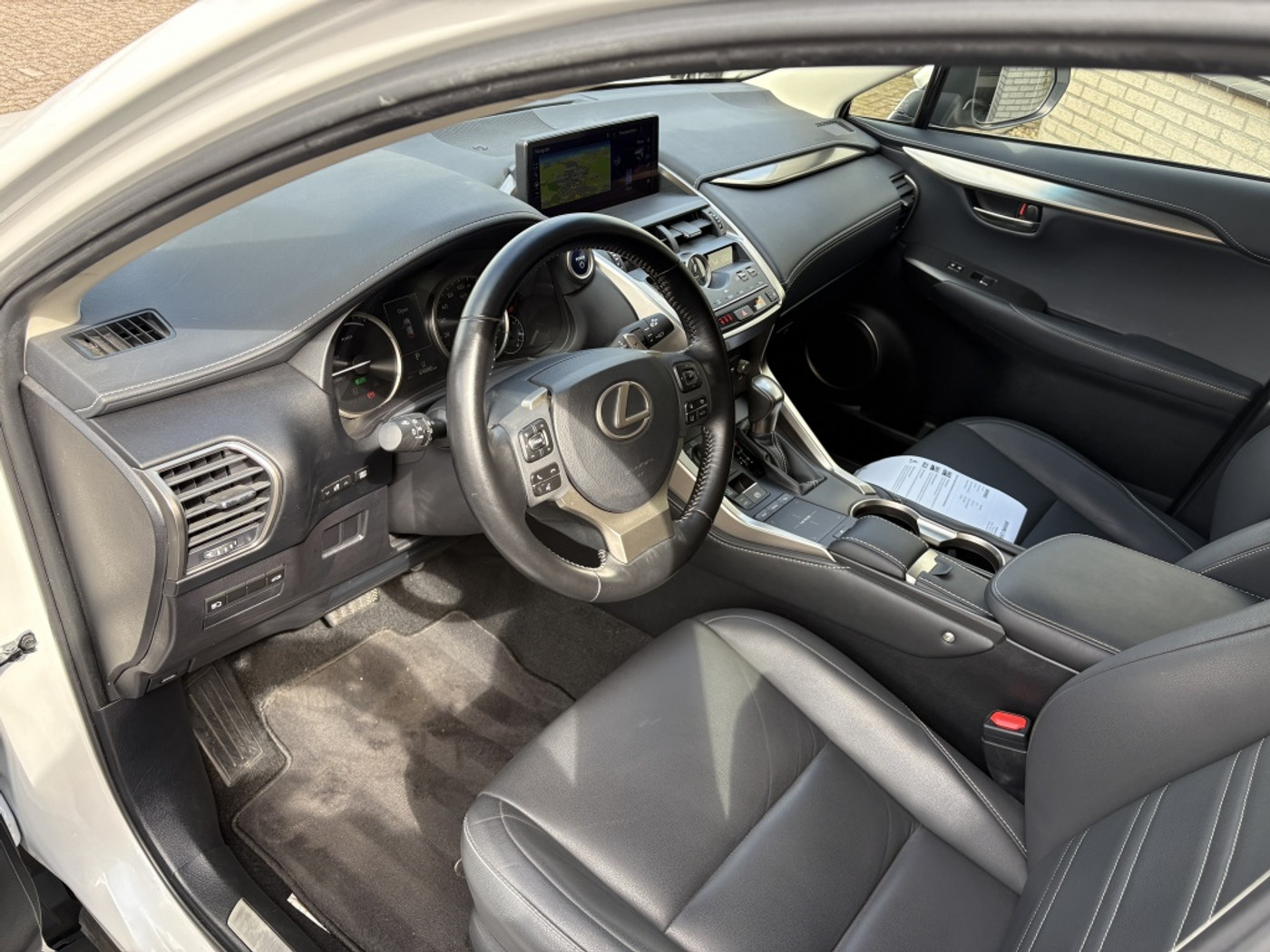 Foto van Lexus Lexus Nx300h