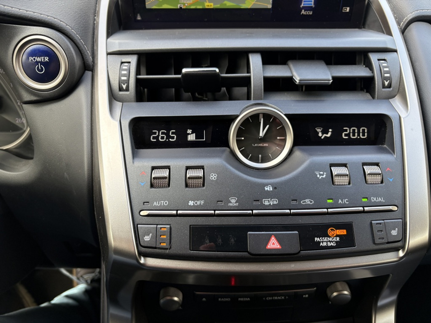Foto van Lexus Lexus Nx300h