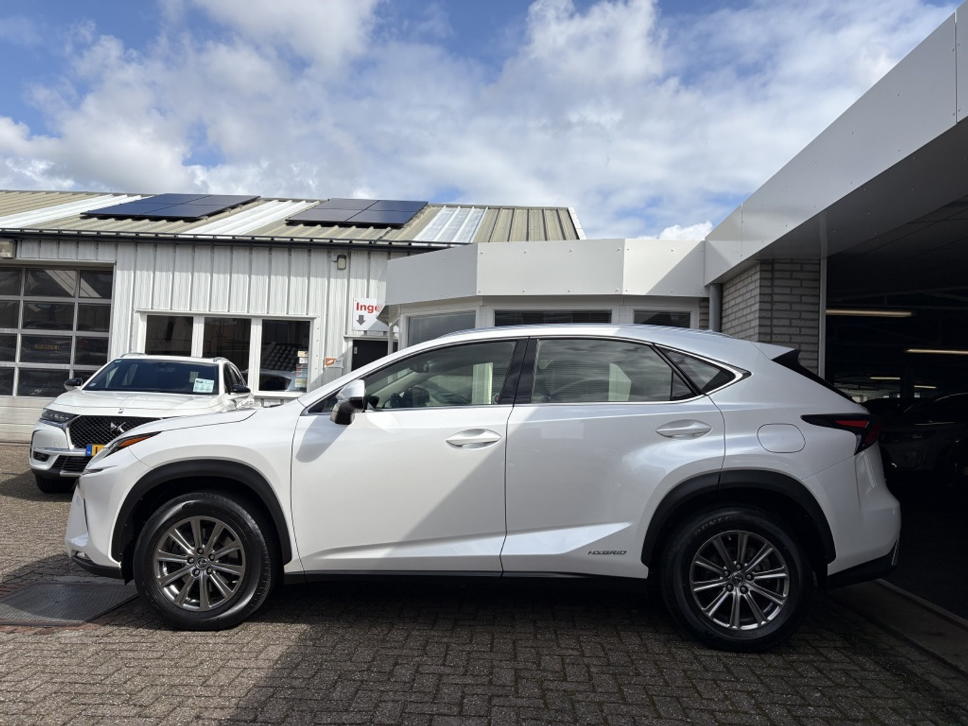 Foto van Lexus Lexus Nx300h