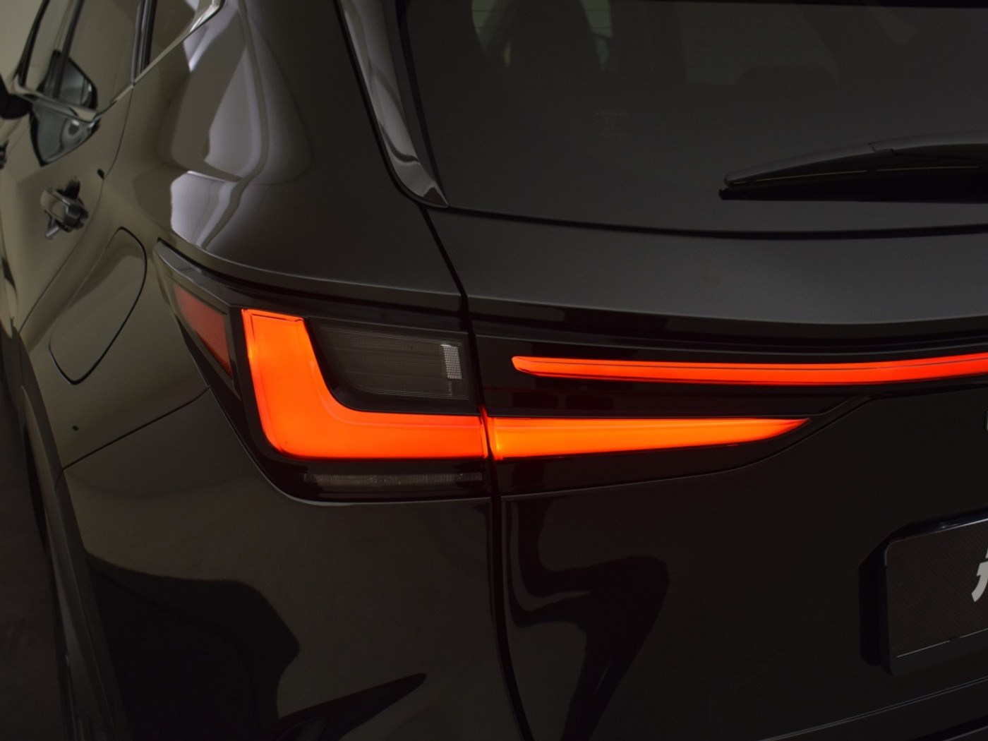Foto van Lexus Lexus Nx450h+