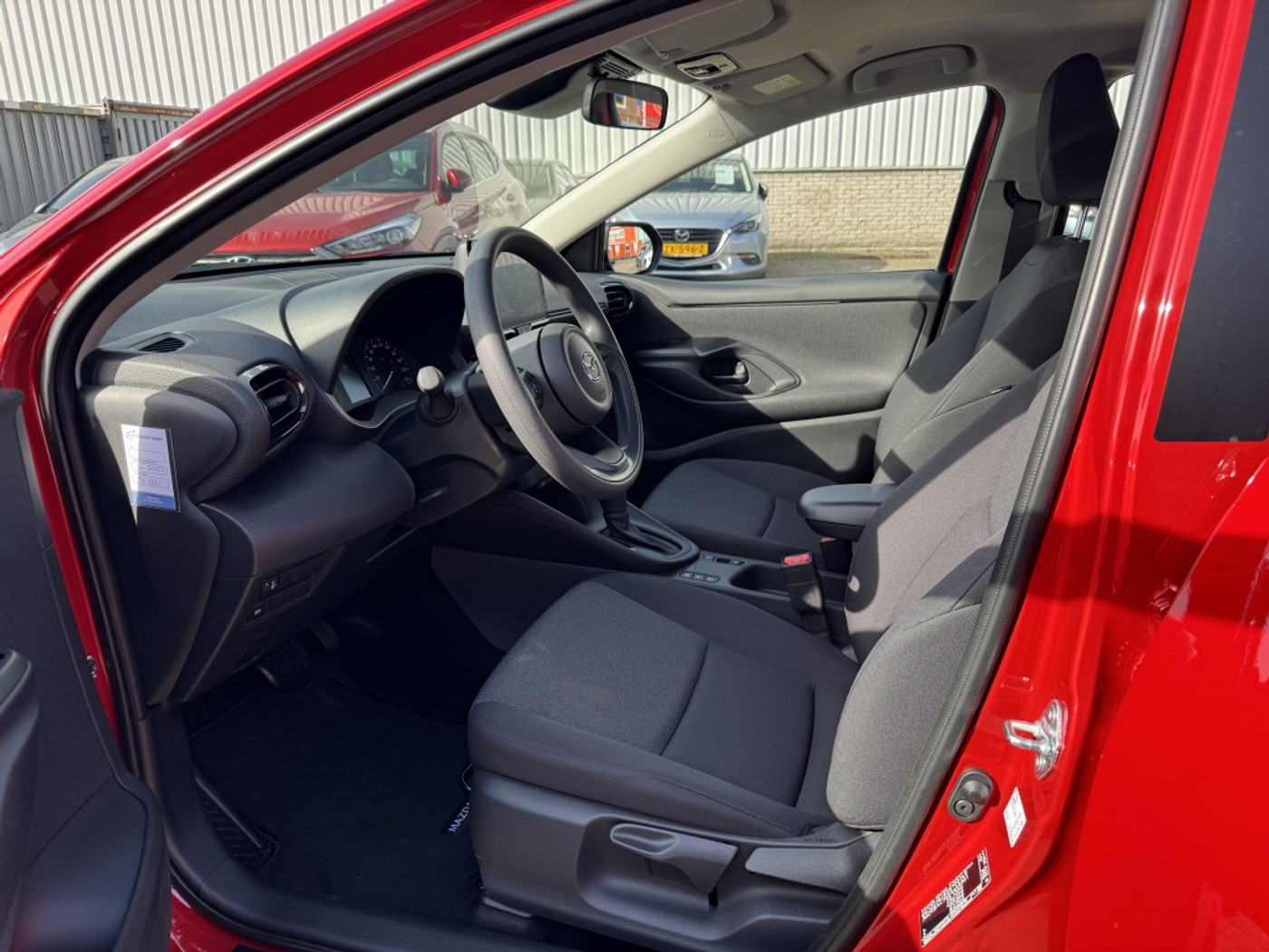Foto van Mazda Mazda2 Hybrid