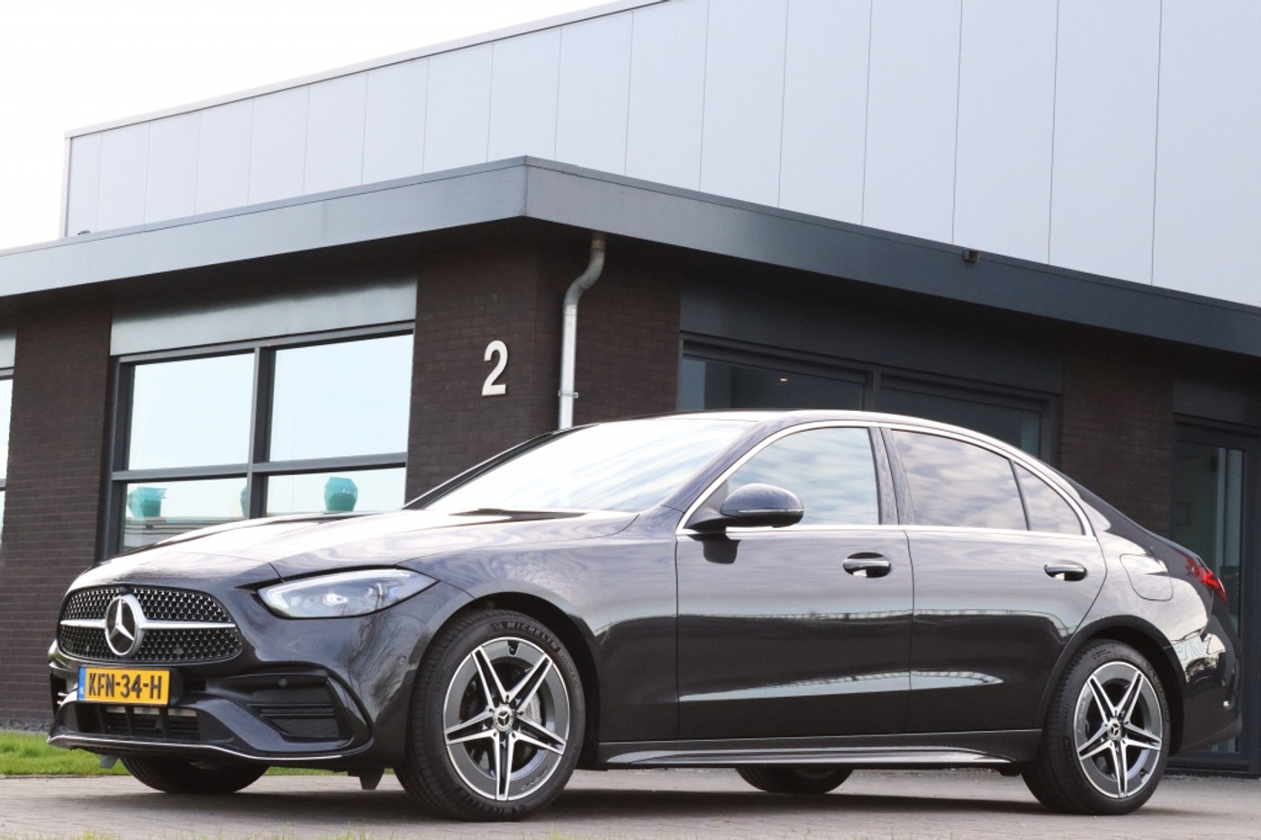 Mercedes-Benz C 300 E 300 e AMG Line 115km Elektrisch Trekhaak 2024 - voorkant