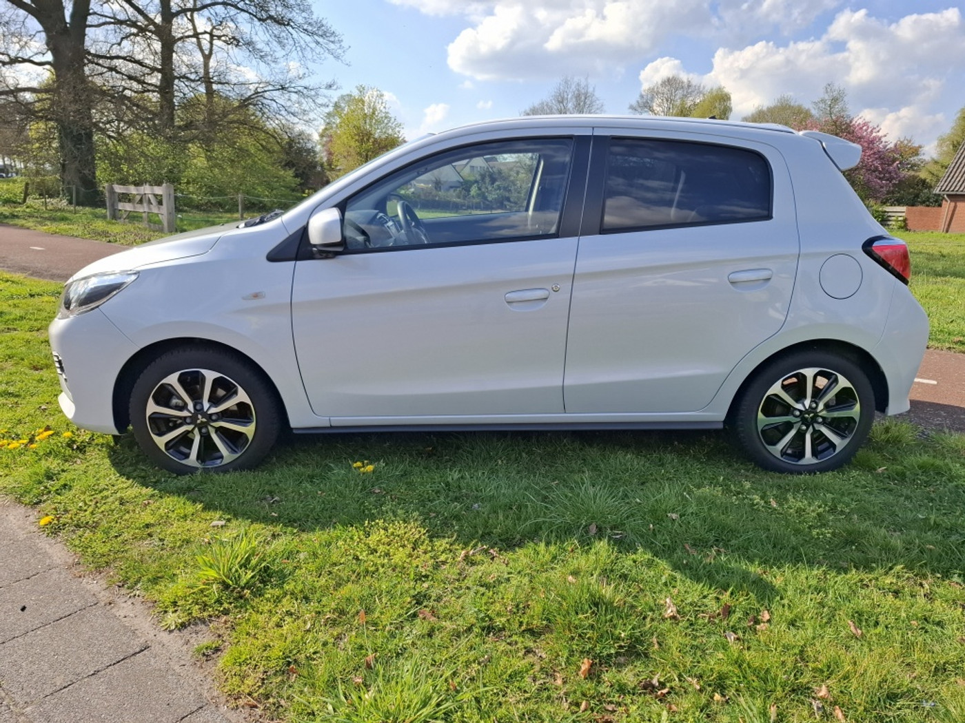 Foto van Mitsubishi Mitsubishi Space Star