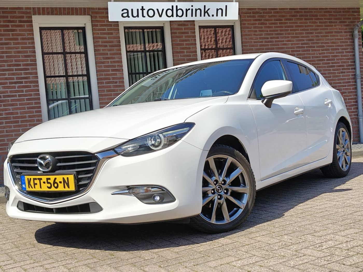 Mazda Mazda3 2.0 S.A. 120 TS+, CARPLAY / ALL SEASON BANDEN / CAMERA 2019 - voorkant