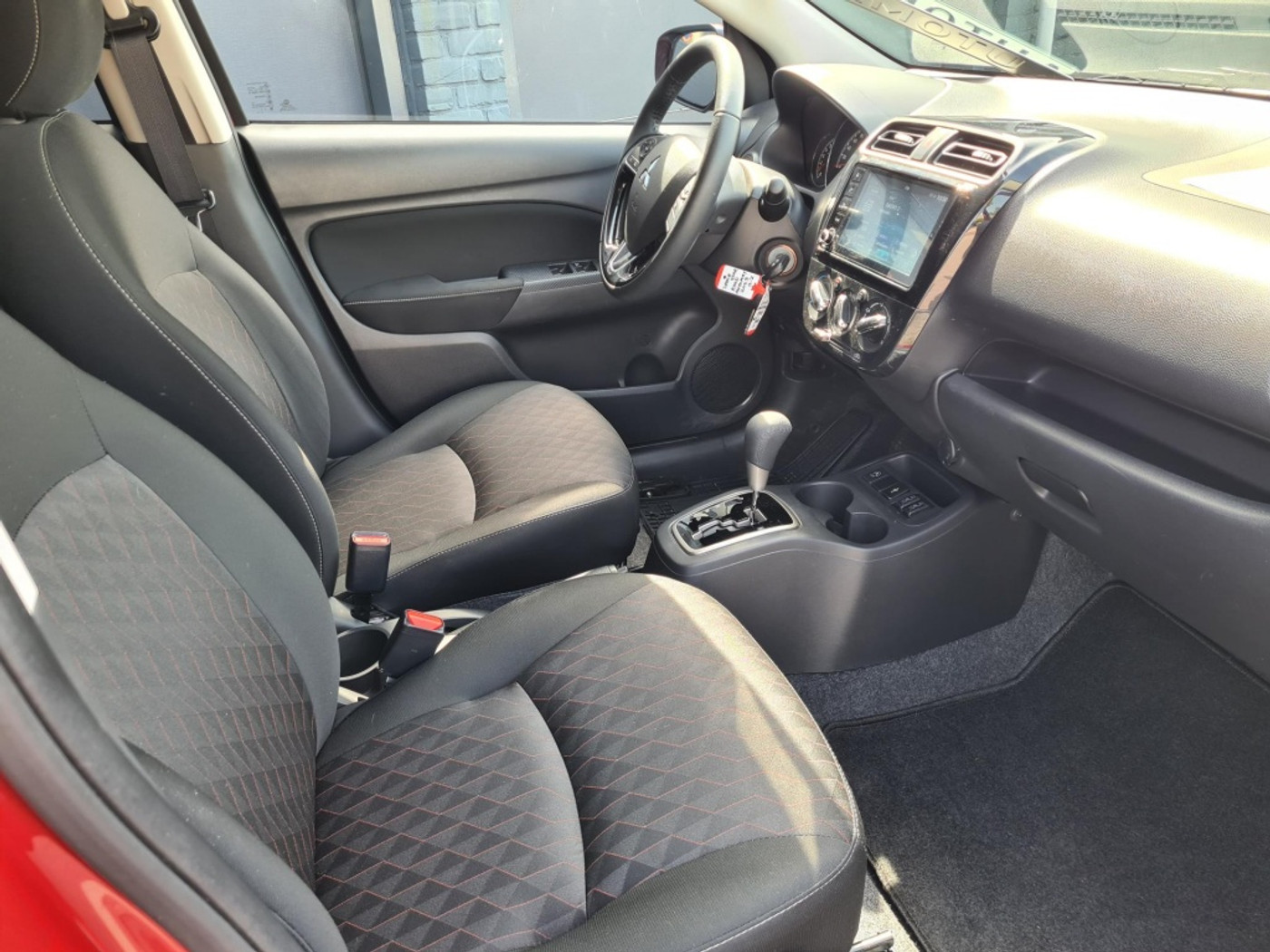 Foto van Mitsubishi Mitsubishi Space Star