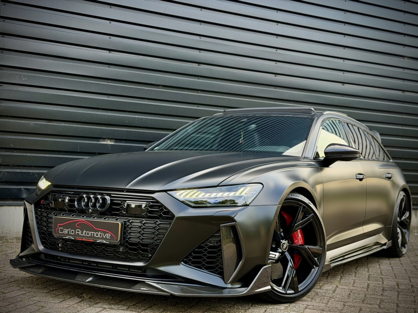 Audi RS 6 Avant Quattro DYN+|CARBON|PANO|CERAMIC|B&O|360|SATIN 2022 - voorkant