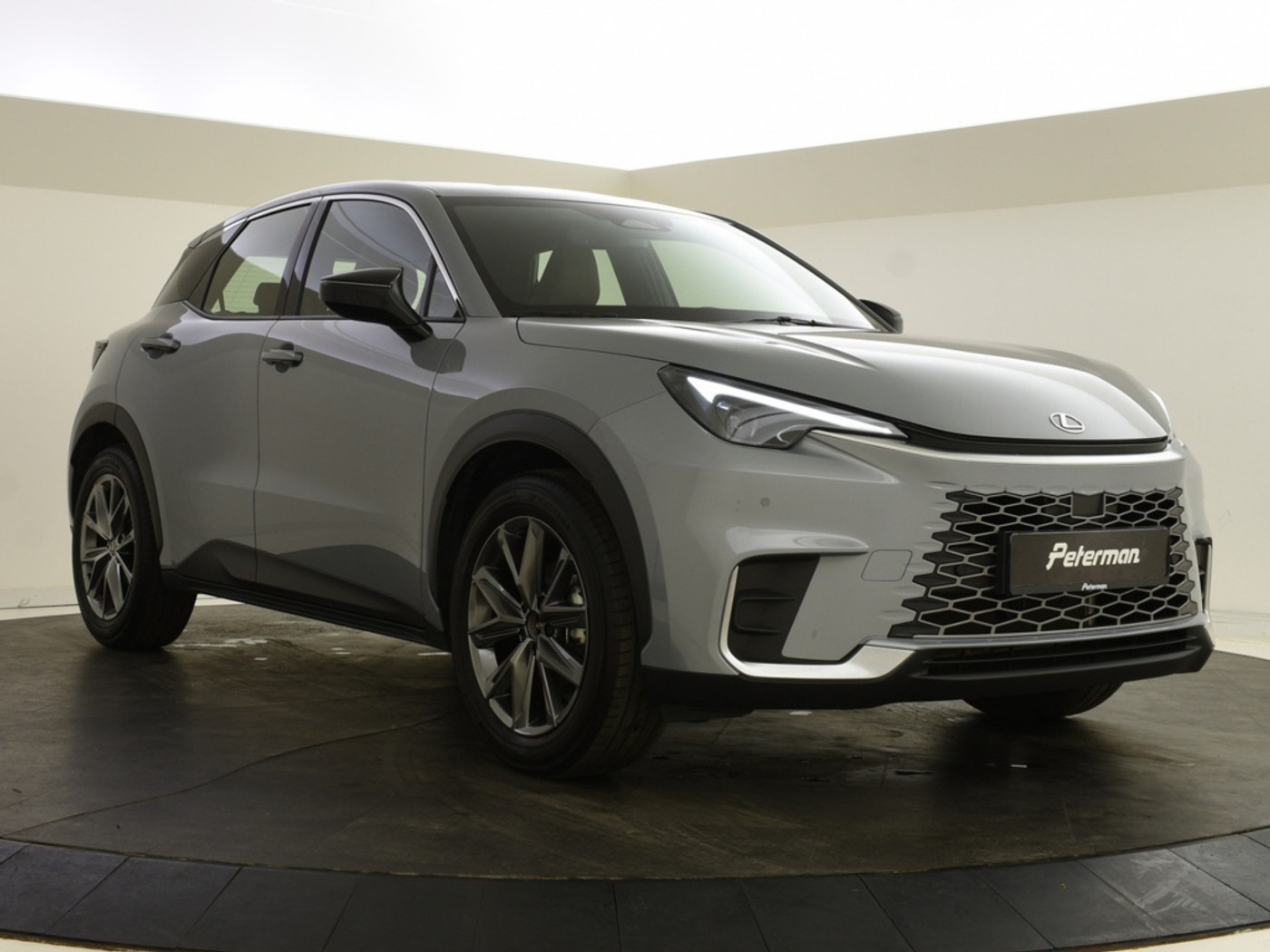 Foto van Lexus Lexus LBX