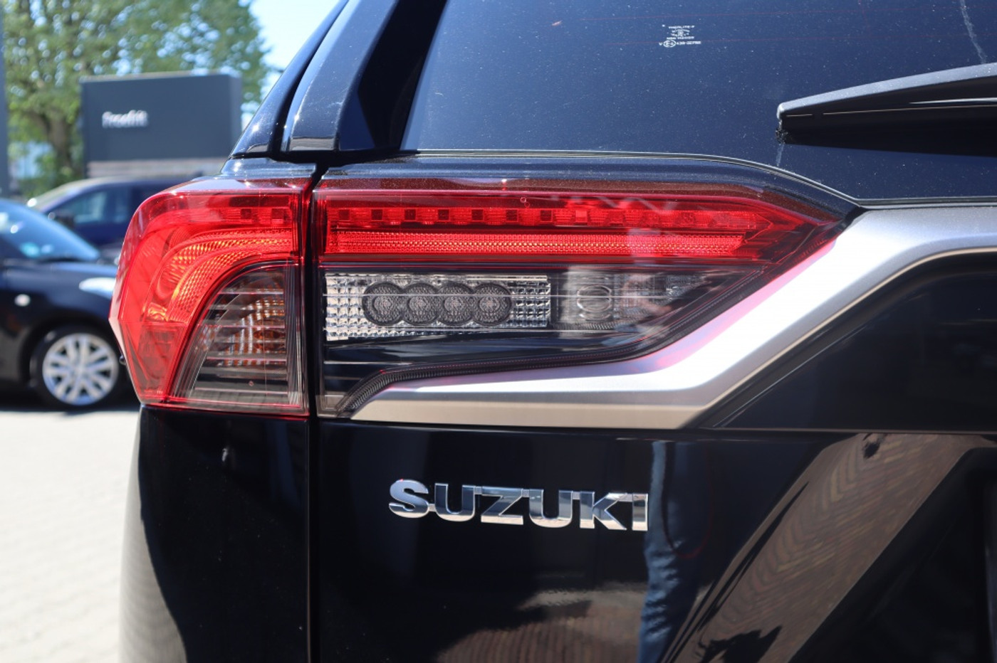 Foto van Suzuki Suzuki Across