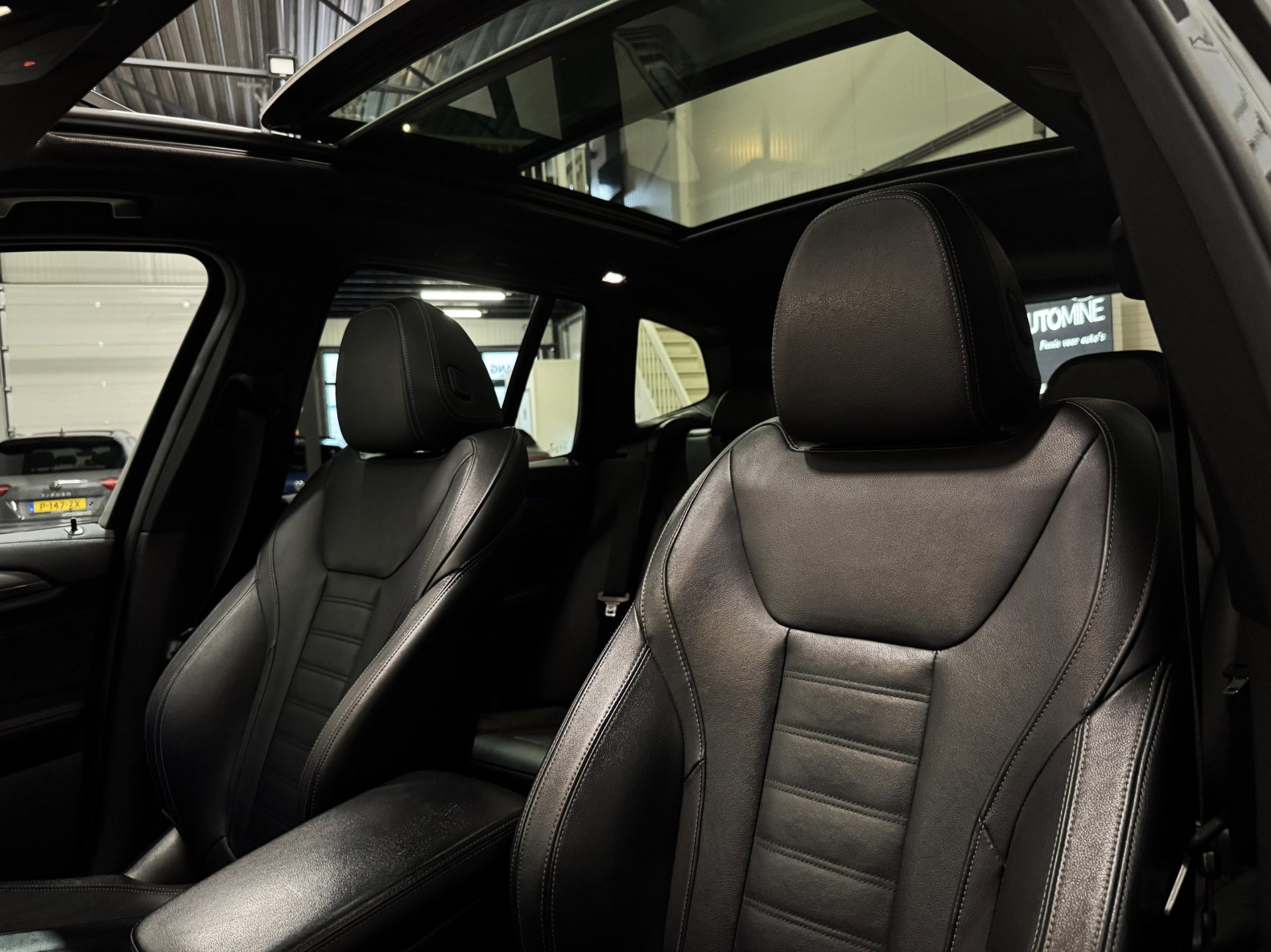 Foto van BMW X3 Xdrive20i
