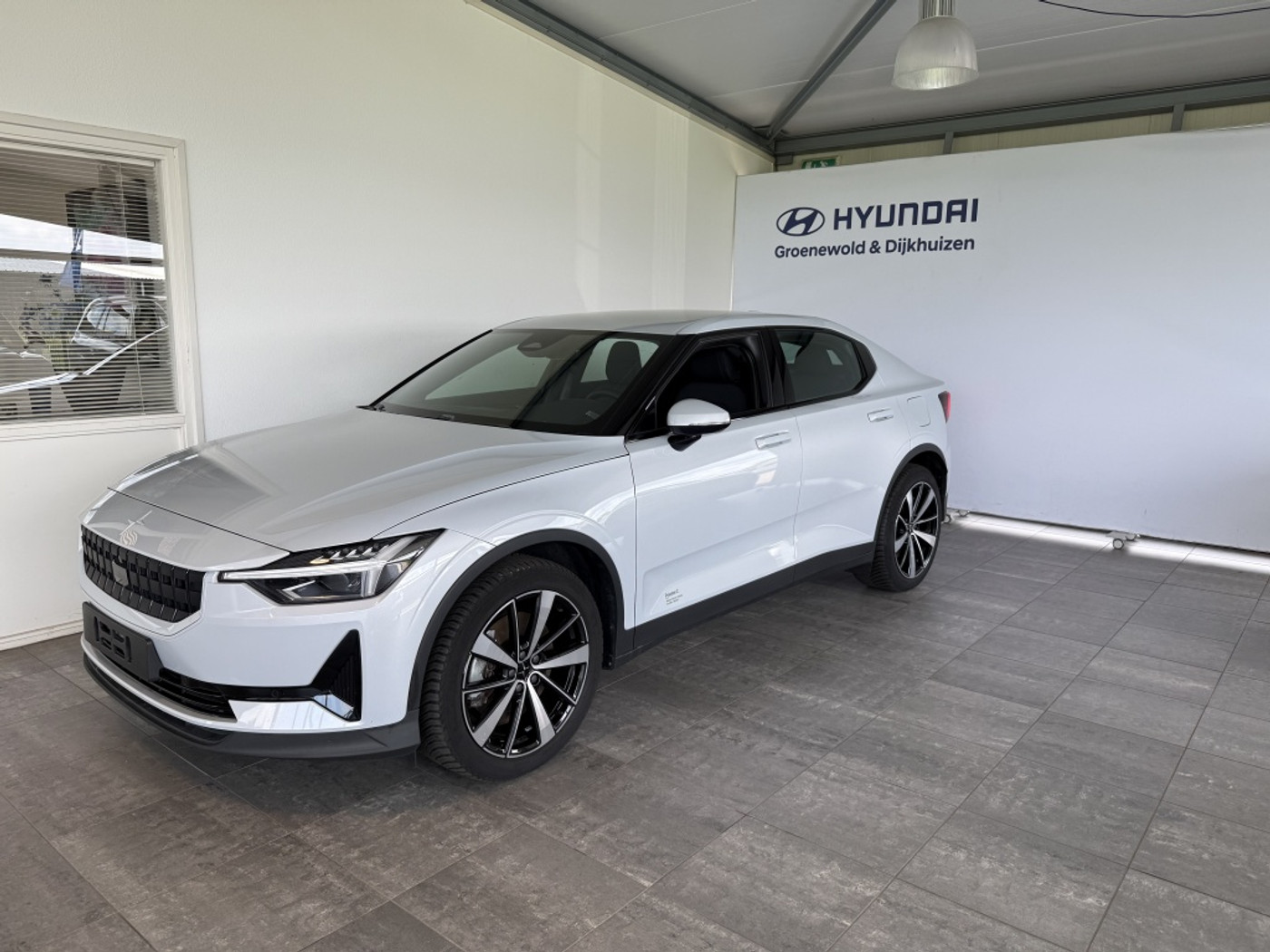 Polestar Polestar 2 Standard Range Single Motor 63kWh 2023 - voorkant