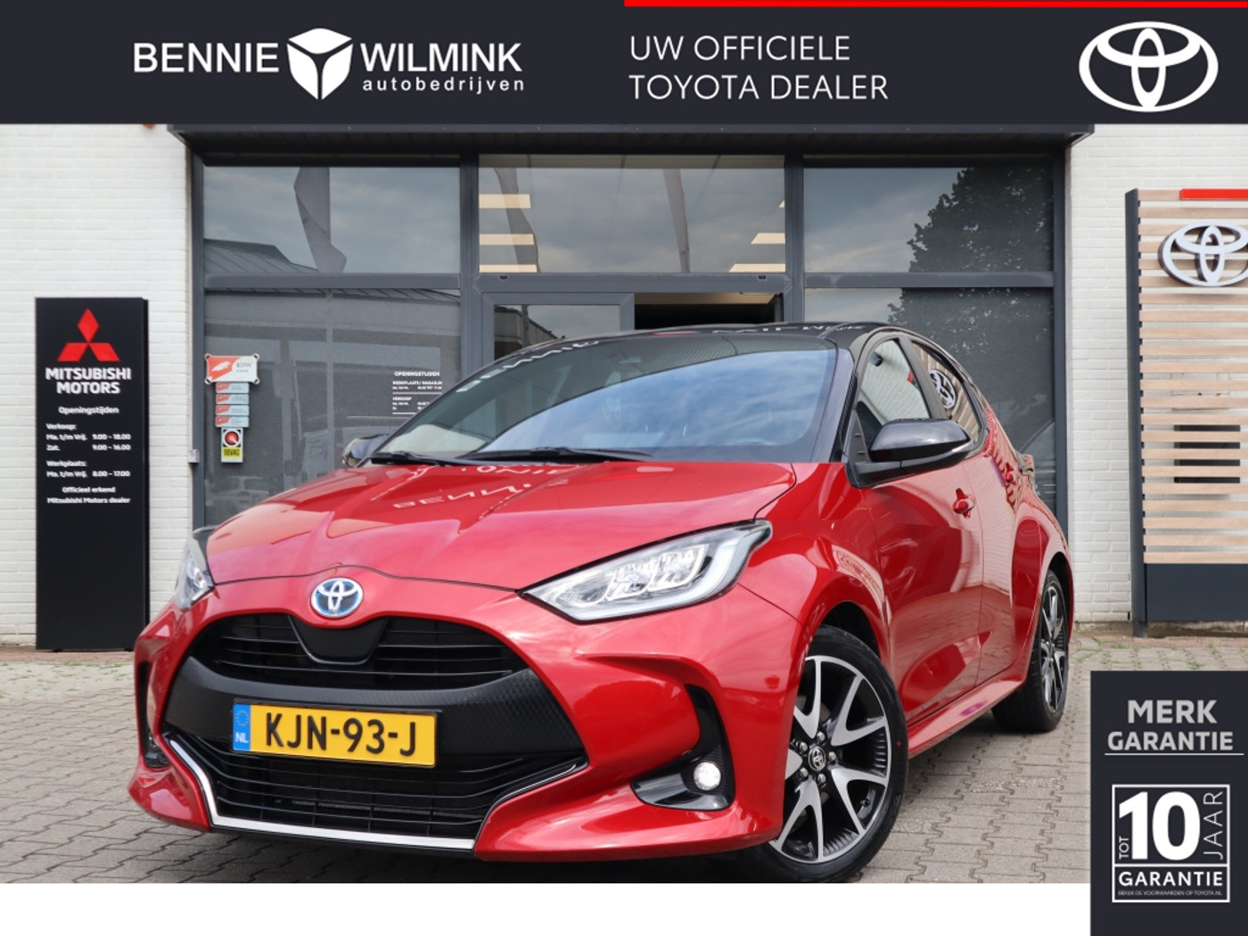 Toyota Toyota Yaris 1.5 Hybrid Executive Bi-tone | Half leder 2022 - voorkant