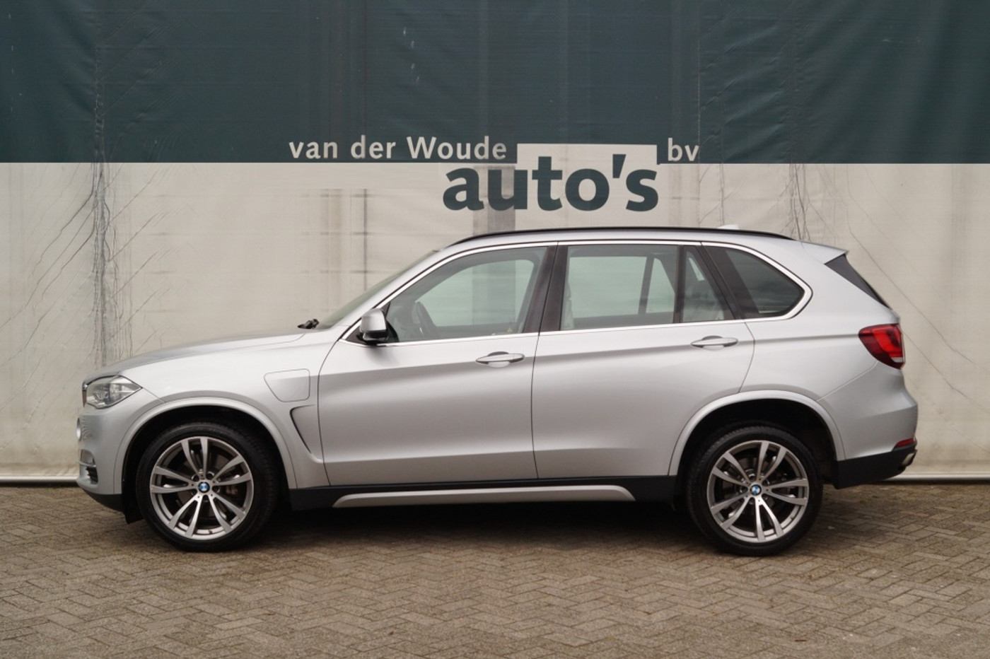 BMW X5 Xdrive40e xDrive40e High Executive -LEER-PANO-NAVI-CAM- 2015 - voorkant