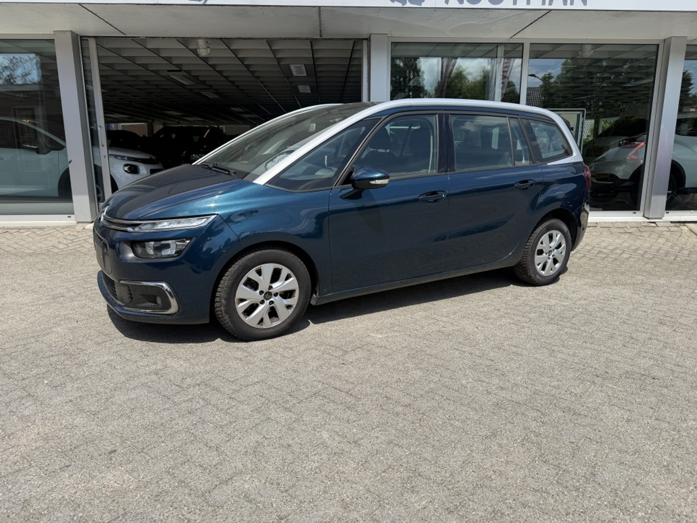 Citroen C4 Spacetourer 1.2 PureTech Feel | 130pk | Automaat 2020 - voorkant
