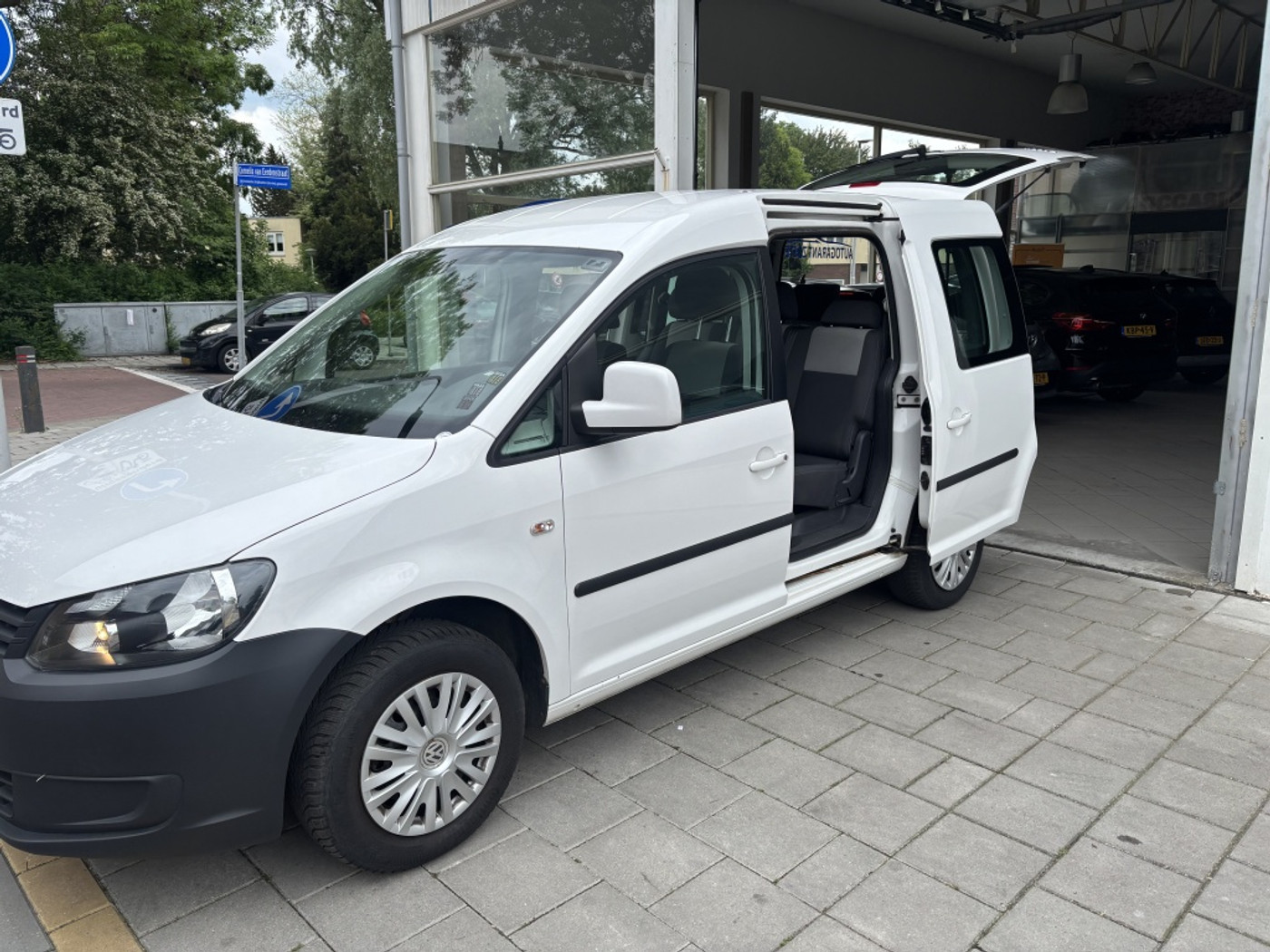 Volkswagen Caddy 1.2 TSI Trendline 7p 2014 - voorkant