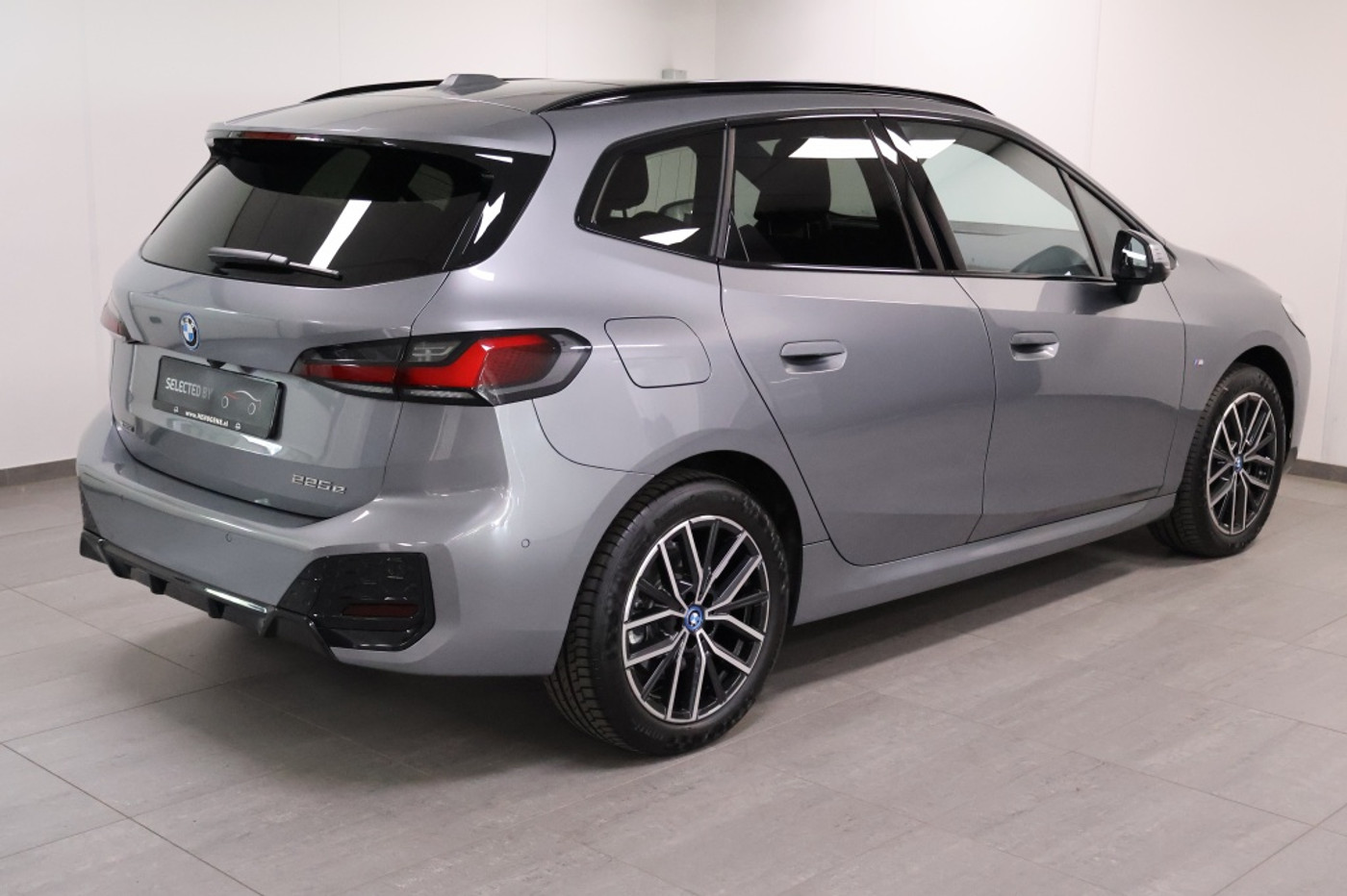 Foto van BMW 225e xDrive Active Tourer
